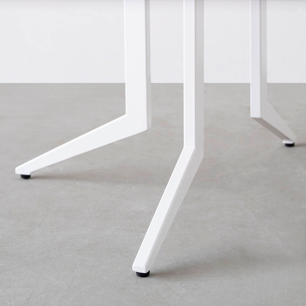 スマート造作カフェテーブル / ウォルナット　白スチール脚 4本脚 × ラウンド φ61 - 80