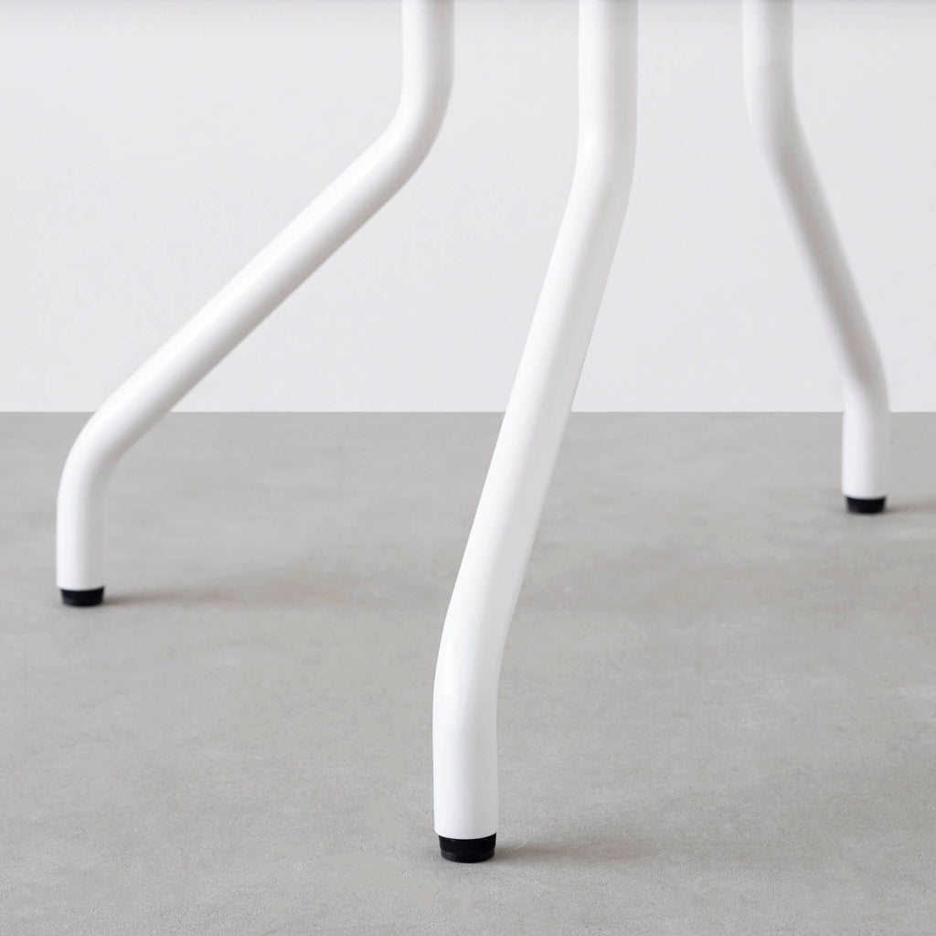 スマート造作カフェテーブル / ラバーウッド　白スチール脚 4本脚 × ラウンド φ61 - 80