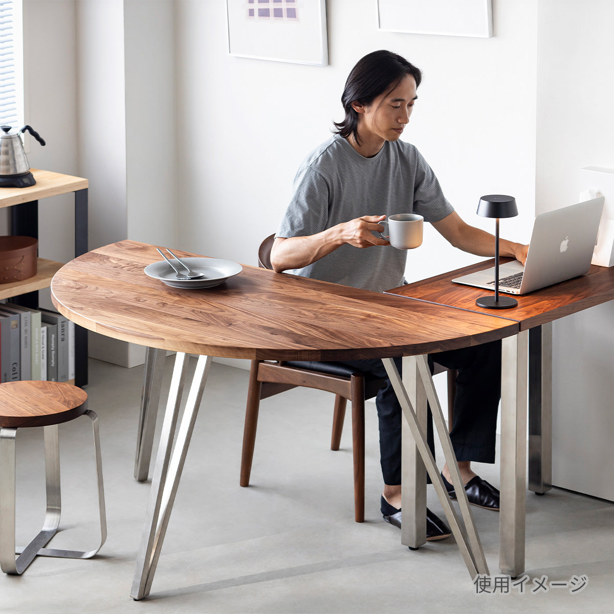 スマート造作テーブル / 半円 × リノリウム 全32色 × 黒スチール脚