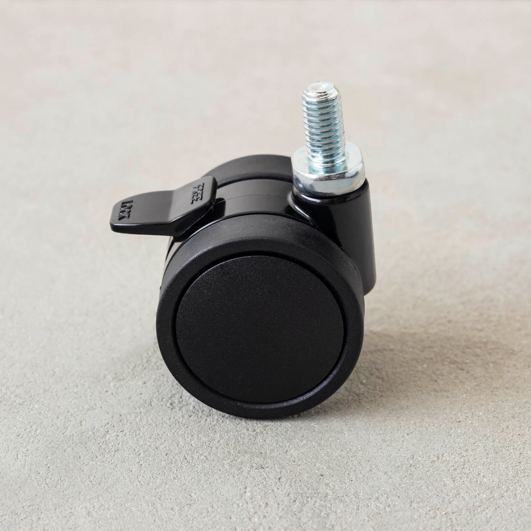 テーブル脚に取り付けられるキャスター