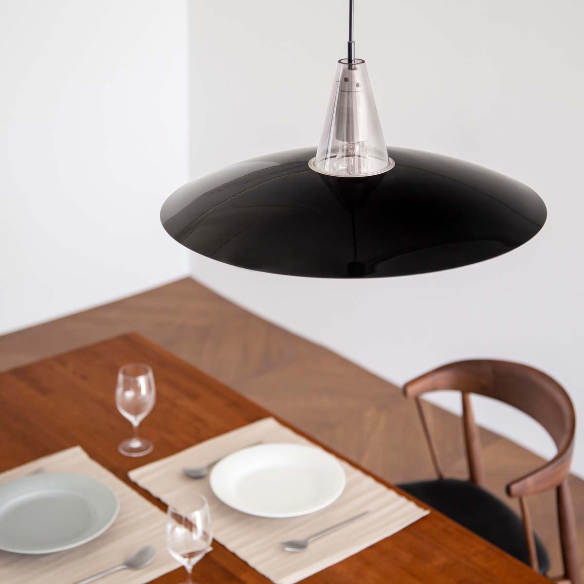 シーリングライト・天井照明 Petal Black Alumi Shade Pendant Light Petal - Black Alumi Shade Pendant Light – SITURAEMON