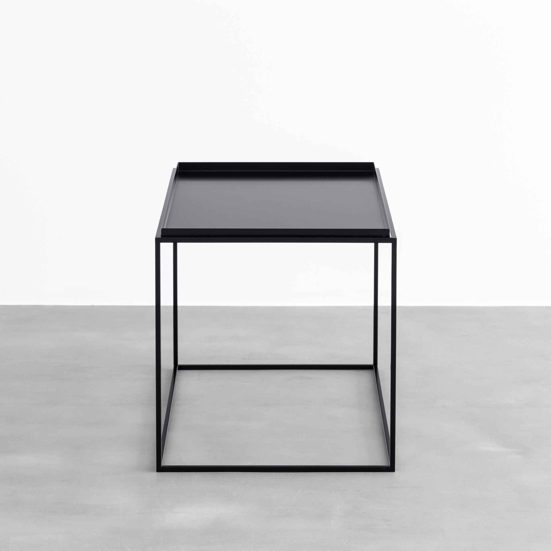 かなでものの天板が取り外せるブラックスチールのシャープなサイドテーブルL 2