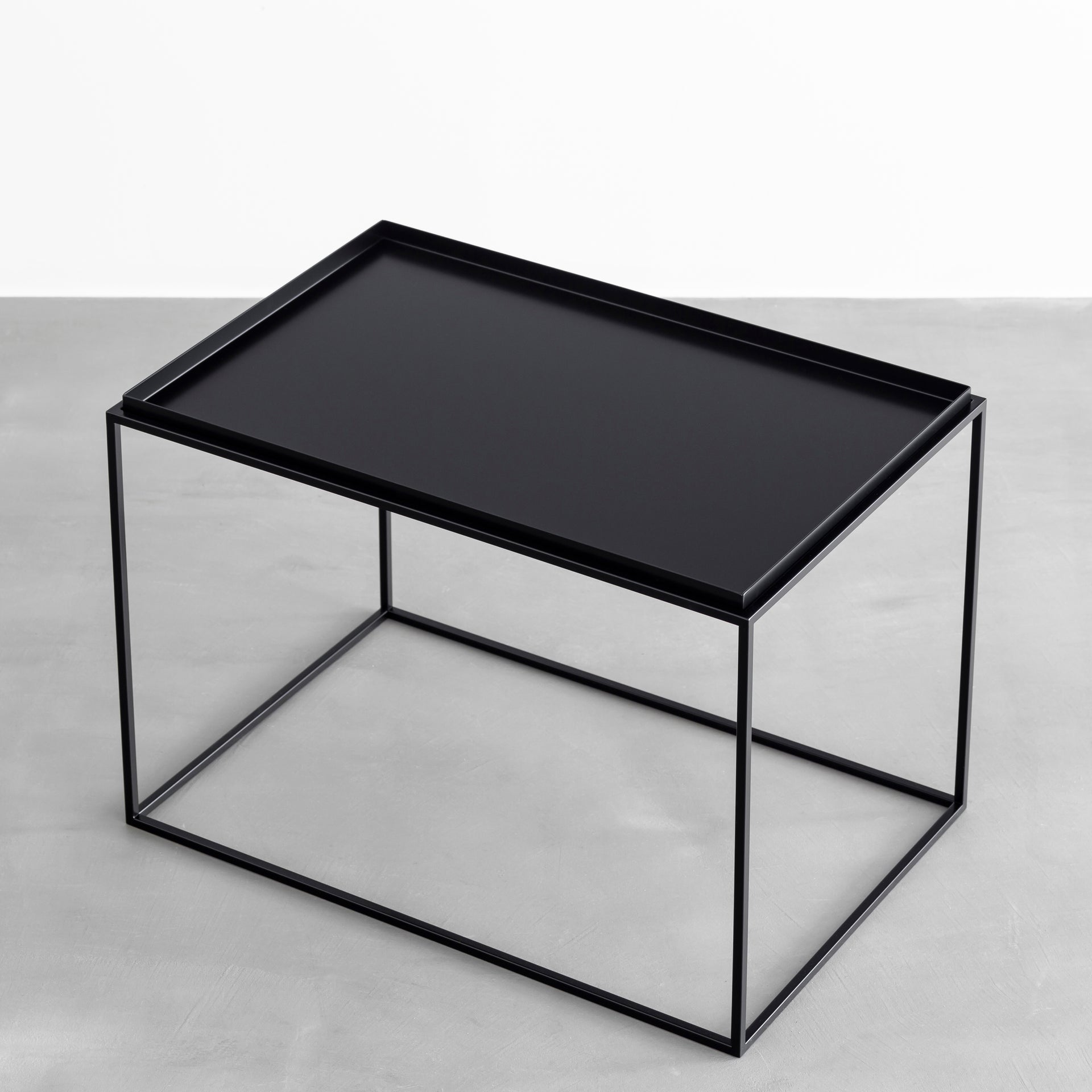 かなでものの天板が取り外せるブラックスチールのシャープなサイドテーブルL (上からのアングル)