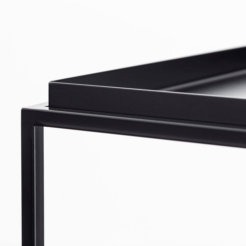 かなでものの天板が取り外せるブラックスチールのシャープなサイドテーブルL(側面クローズアップ)