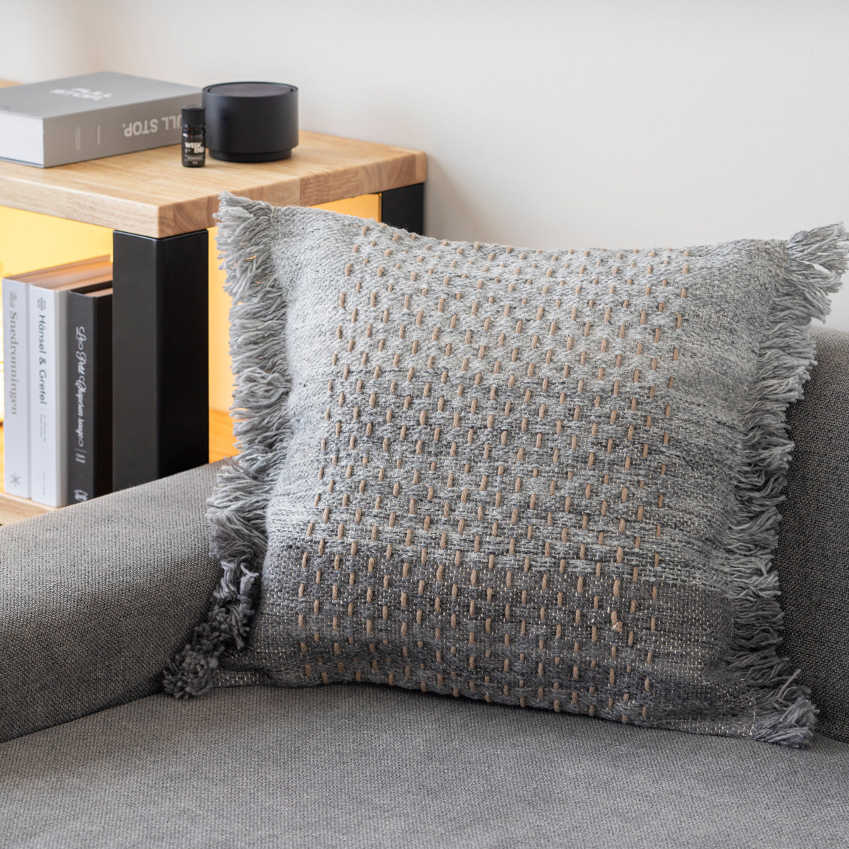 Stitch - Fade グレイッシュな ハンドメイド クッションカバー