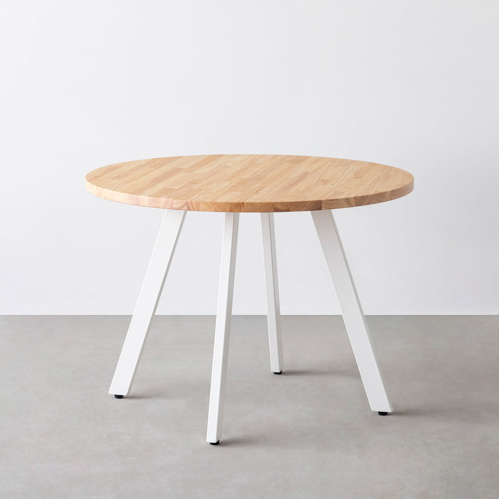 Kanademonoのラバーウッドのカフェテーブル