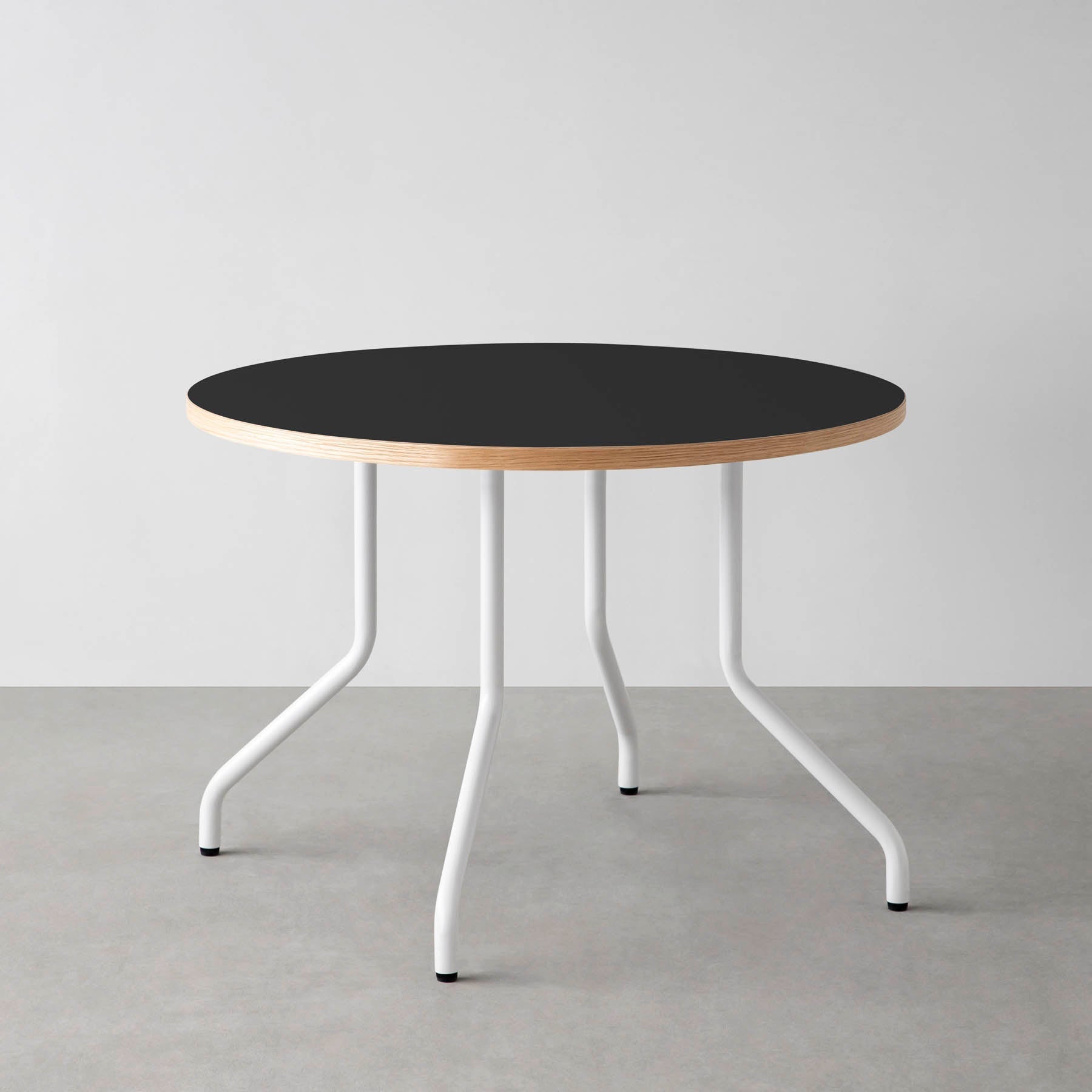 スマート造作カフェテーブル / リノリウム 全32色　白スチール脚 4本脚 × ラウンド φ81 - 100