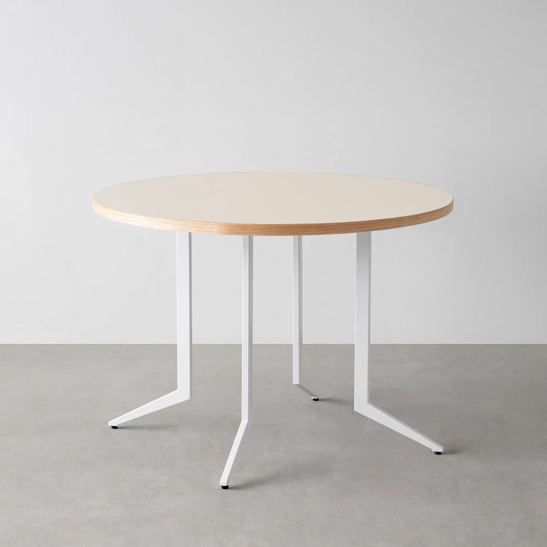 スマート造作カフェテーブル / リノリウム 全32色　白スチール脚 4本脚 × ラウンド φ81 - 100