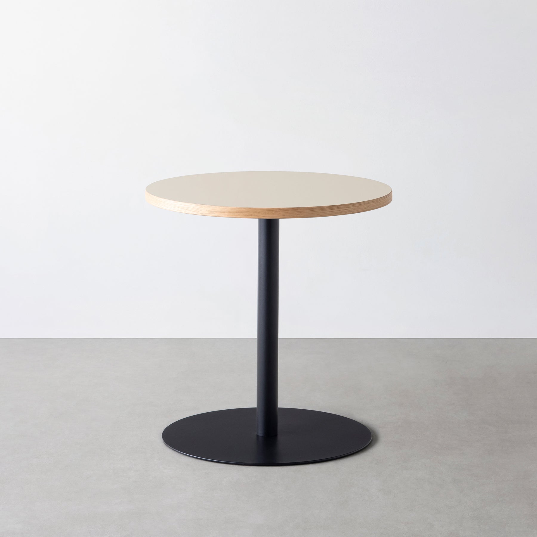 スマート造作カフェテーブル / リノリウム 全32色　黒スチール脚 1本脚 × ラウンド φ61 - 70