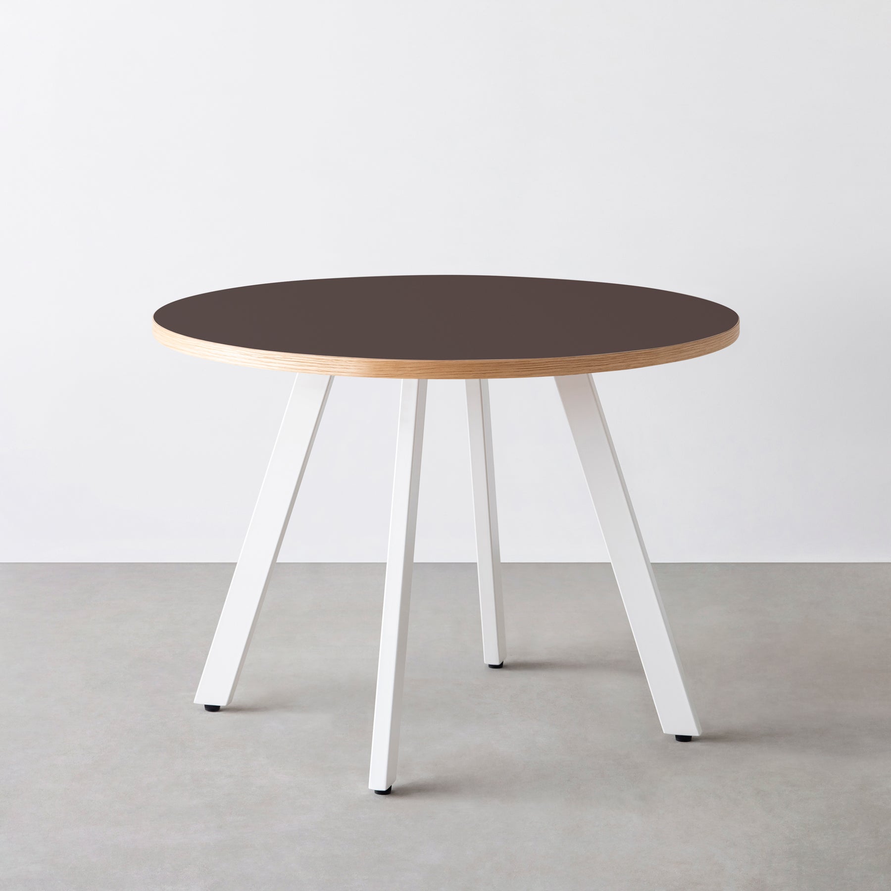 スマート造作カフェテーブル / リノリウム 全32色　白スチール脚 4本脚 × ラウンド φ81 - 100