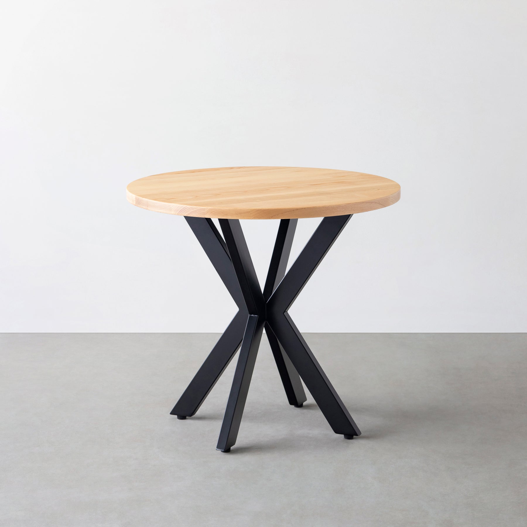 Kanademonoの無垢ホワイトアッシュのカフェテーブル