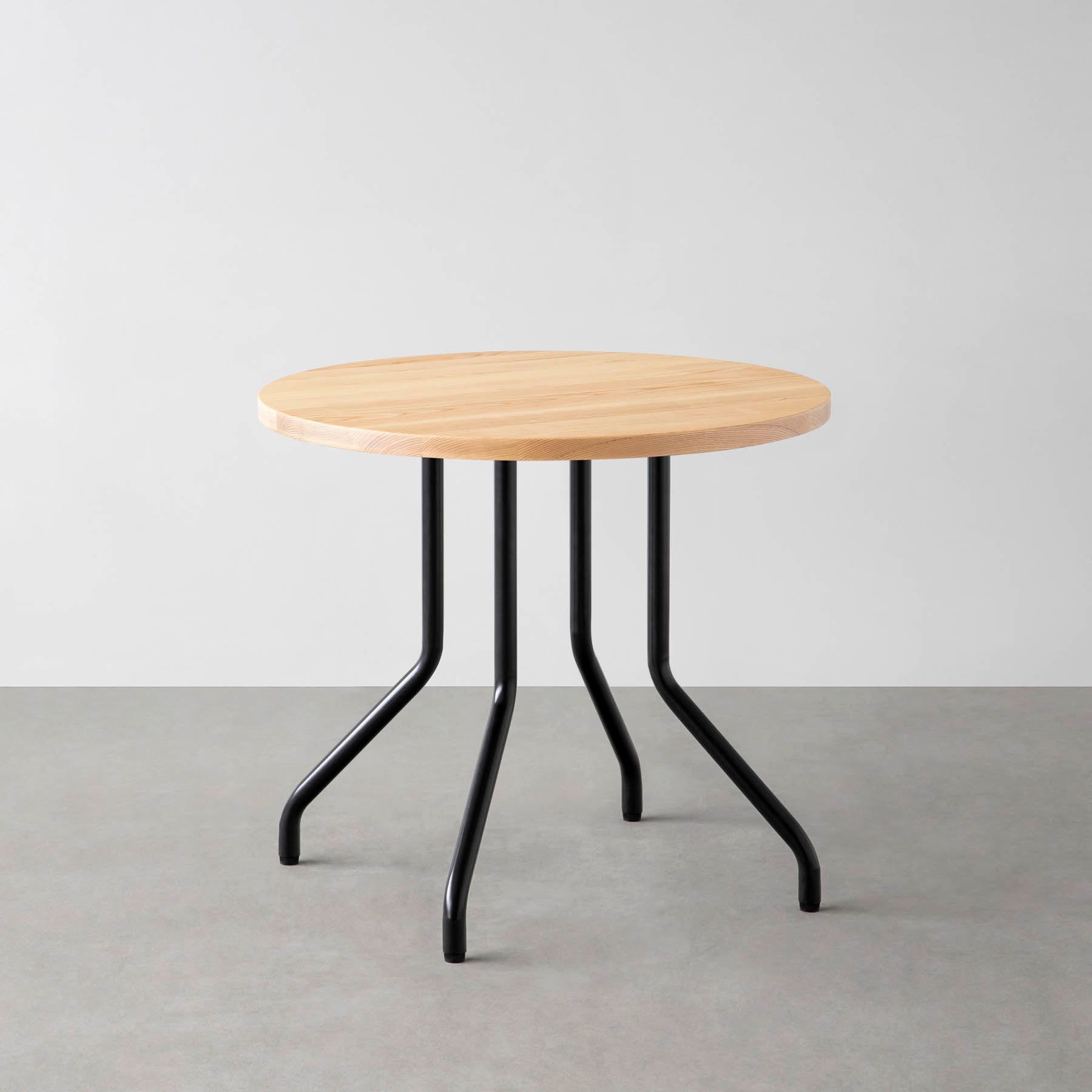 スマート造作カフェテーブル / 無垢 ホワイトアッシュ　黒スチール脚 4本脚 × ラウンド φ61 - 80