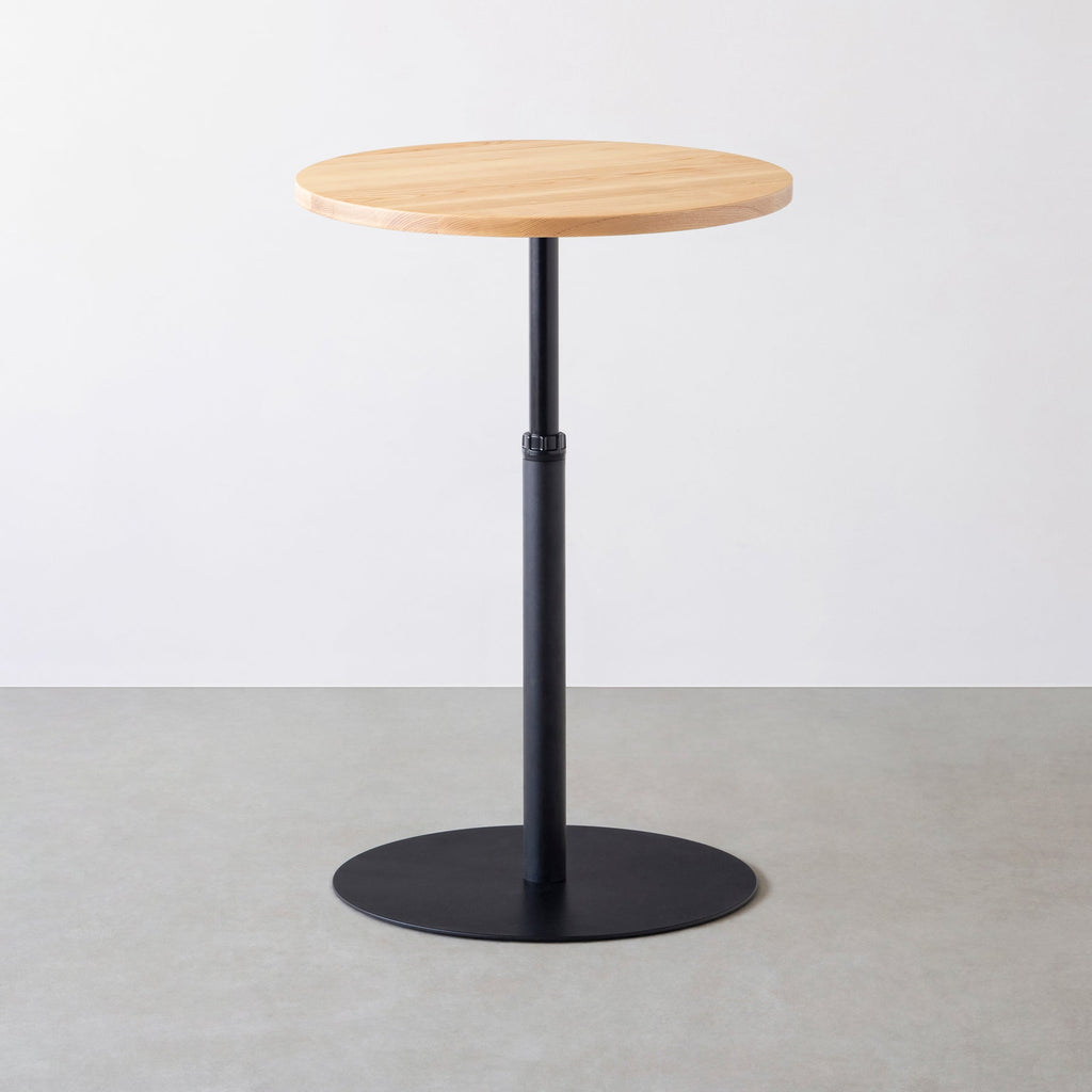 Kanademonoの無垢ホワイトアッシュのカフェテーブル