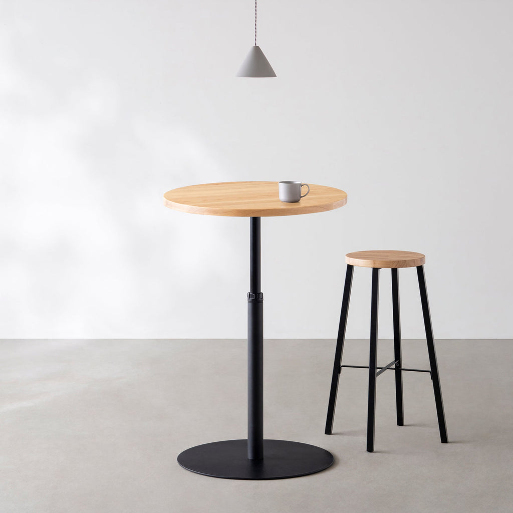 Kanademonoの無垢ホワイトアッシュのカフェテーブル