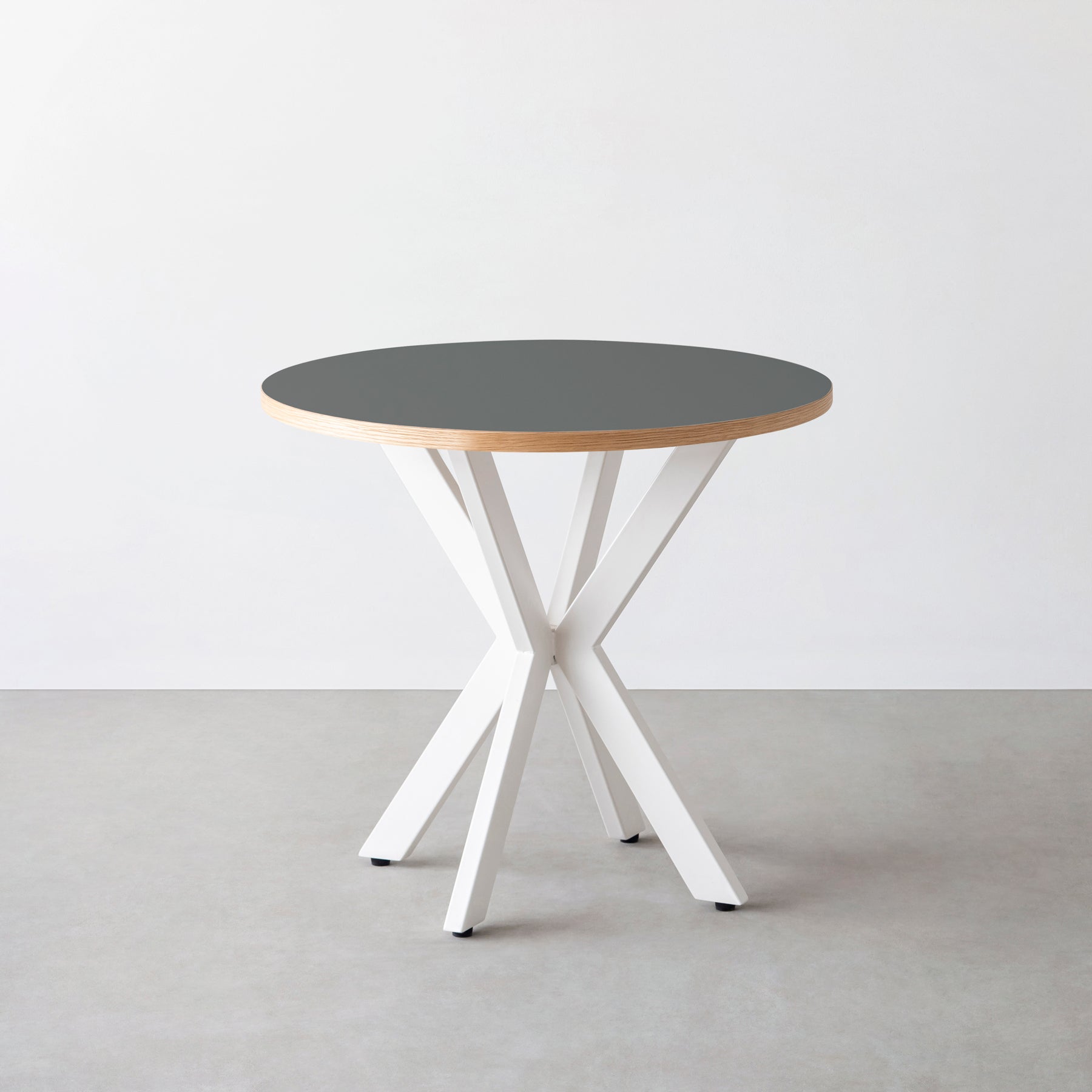 スマート造作カフェテーブル / リノリウム 全32色　白スチール脚 カフェX × ラウンド φ71 - 80