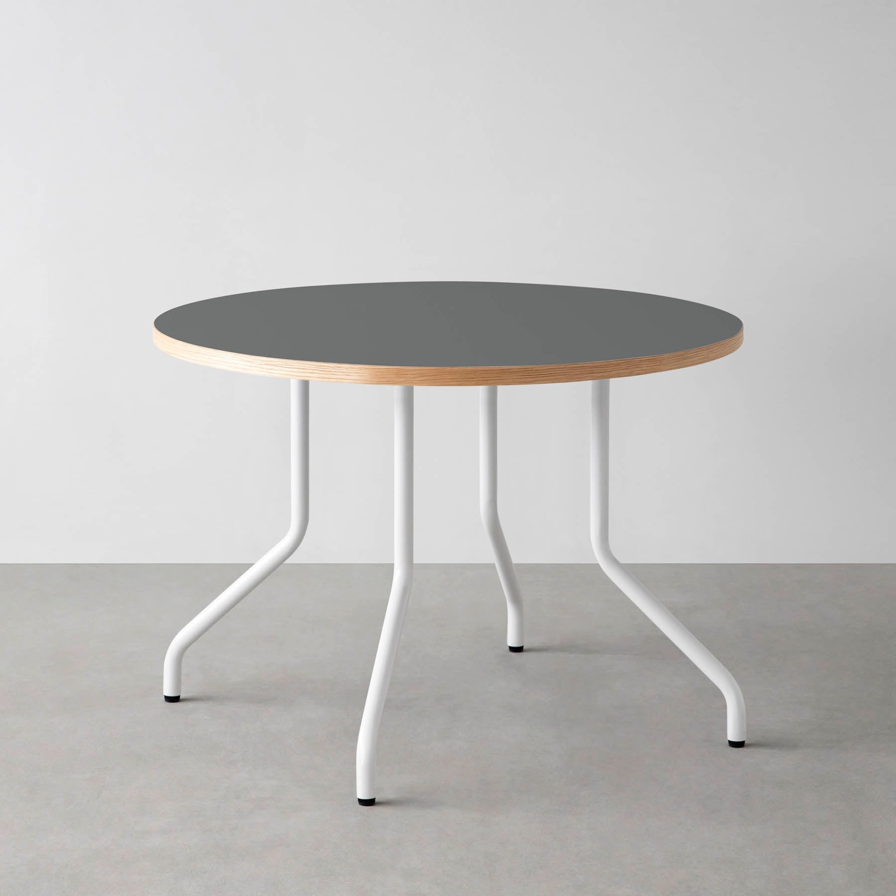 スマート造作カフェテーブル / リノリウム 全32色　白スチール脚 4本脚 × ラウンド φ81 - 100