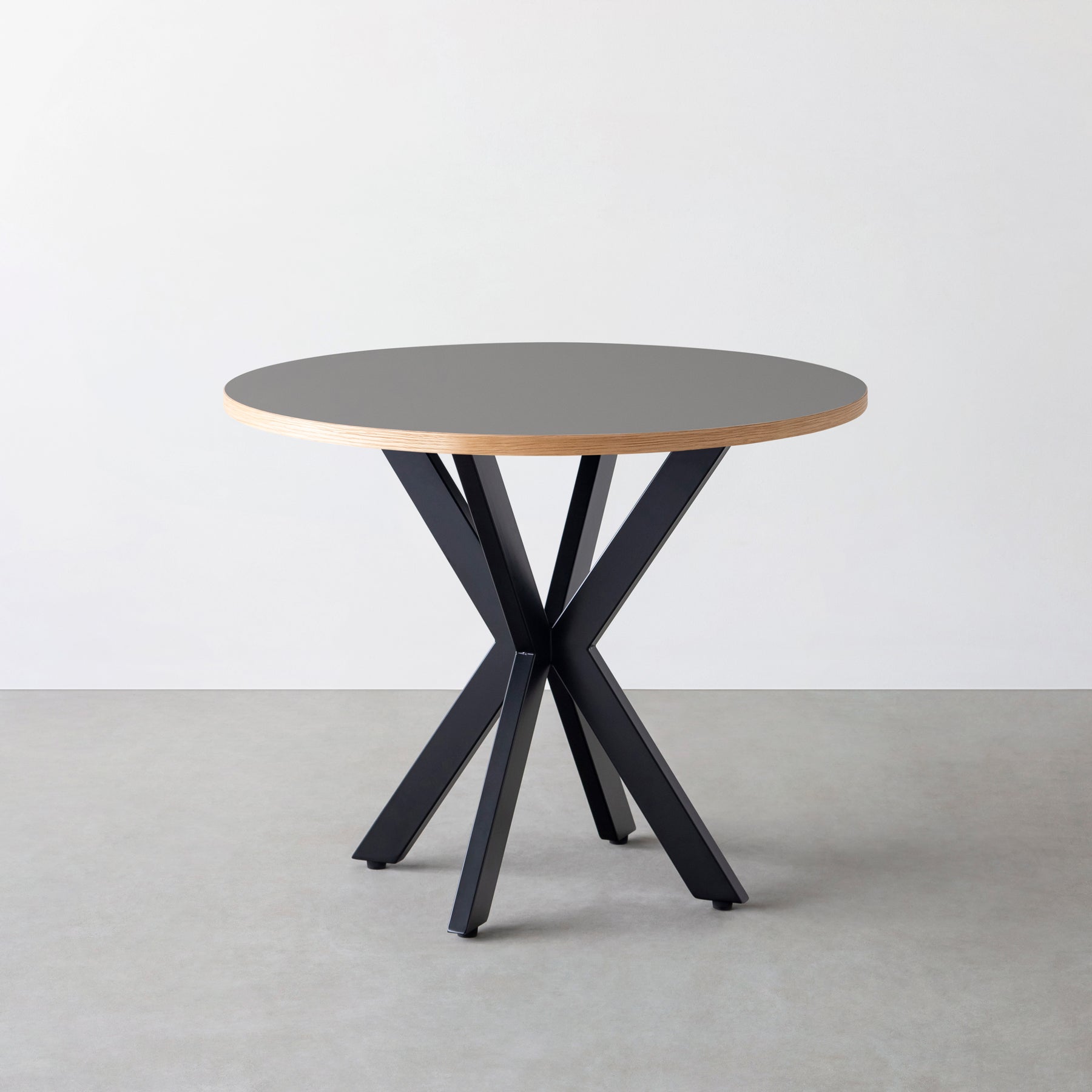 スマート造作カフェテーブル / リノリウム 全32色　黒スチール脚 カフェX × ラウンド φ81 - 90