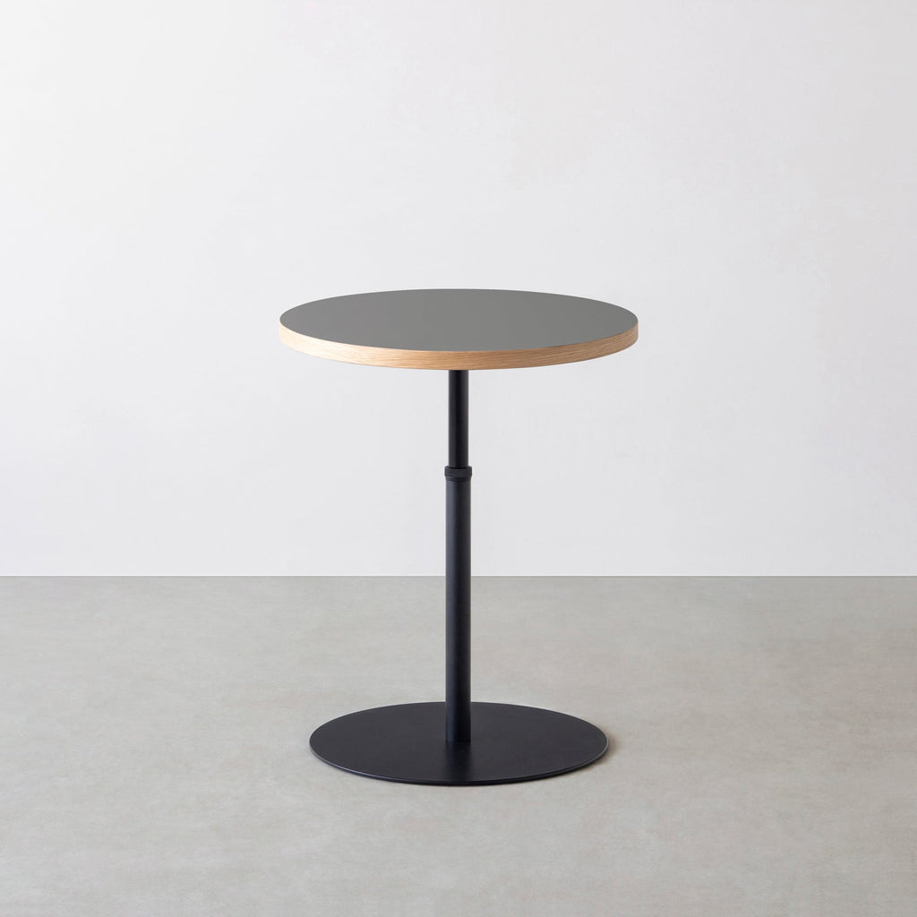 スマート造作カフェテーブル / リノリウム 全32色　黒スチール脚 1本脚 × ラウンド φ50 - 60