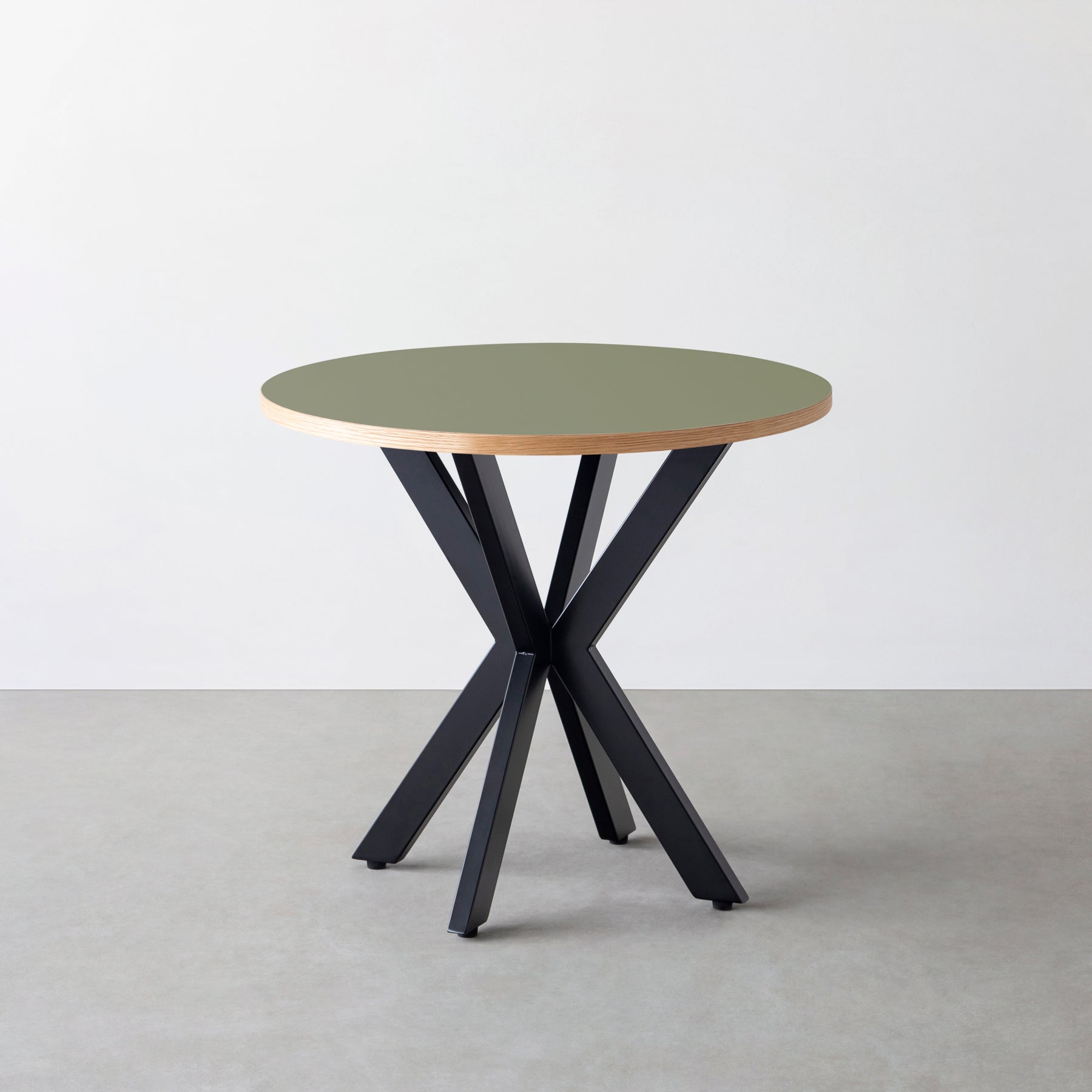 スマート造作カフェテーブル / リノリウム 全32色　黒スチール脚 カフェX × ラウンド φ71 - 80