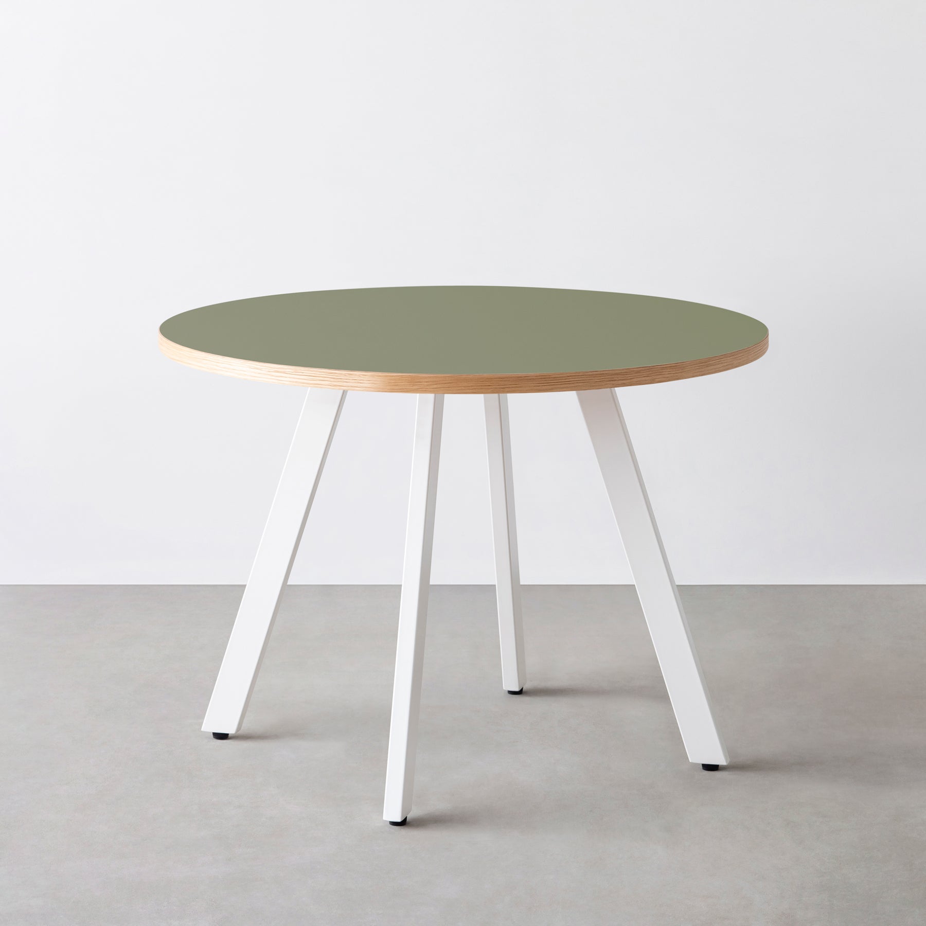 スマート造作カフェテーブル / リノリウム 全32色　白スチール脚 4本脚 × ラウンド φ81 - 100