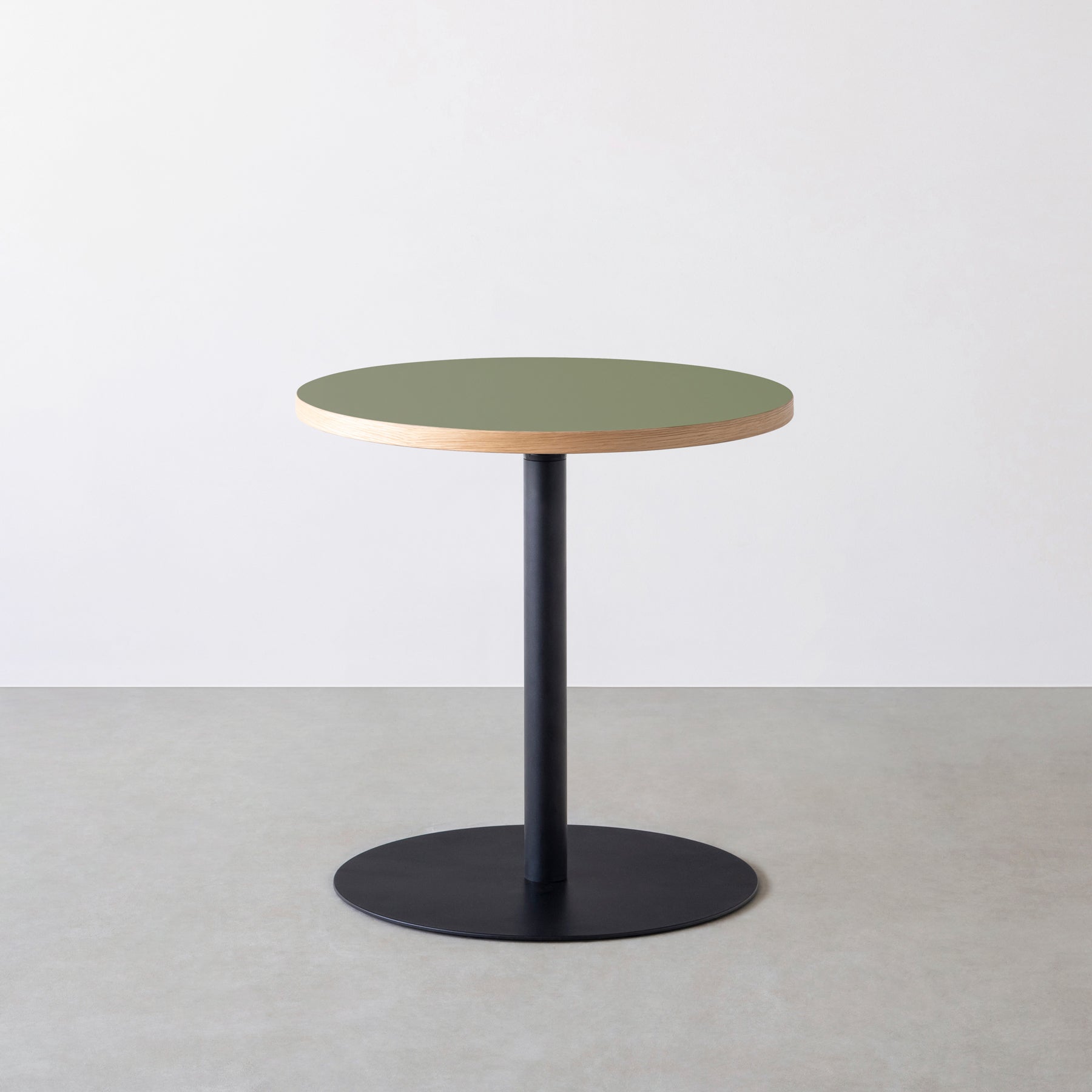 スマート造作カフェテーブル / リノリウム 全32色　黒スチール脚 1本脚 × ラウンド φ61 - 70