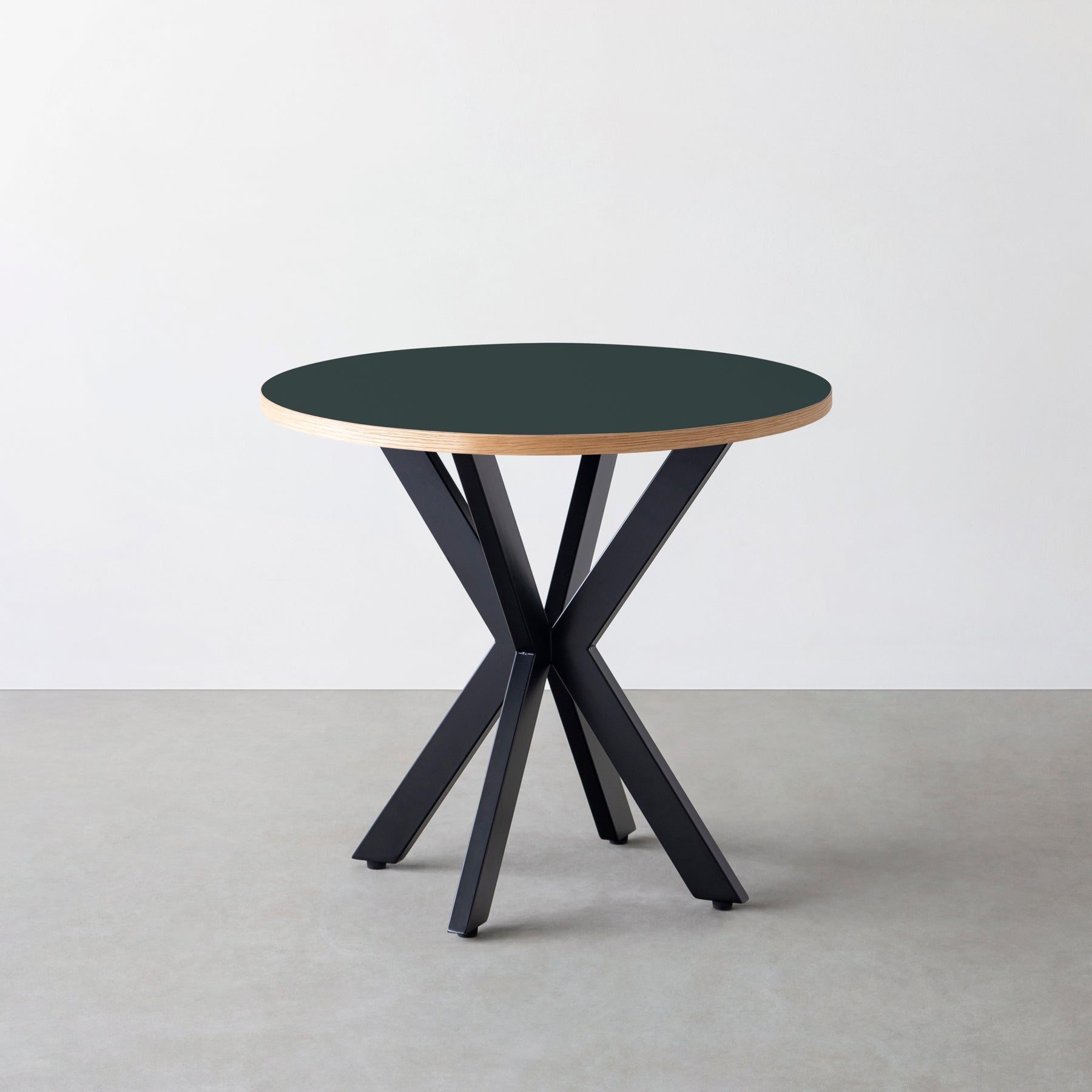 スマート造作カフェテーブル / リノリウム 全32色　黒スチール脚 カフェX × ラウンド φ71 - 80