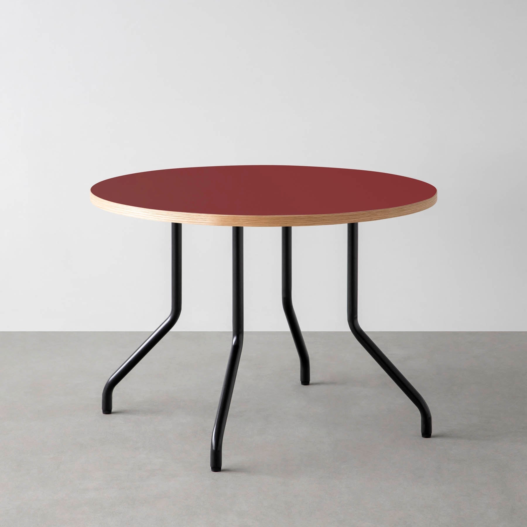 スマート造作カフェテーブル / リノリウム 全32色　黒スチール脚 4本脚 × ラウンド φ81 - 100