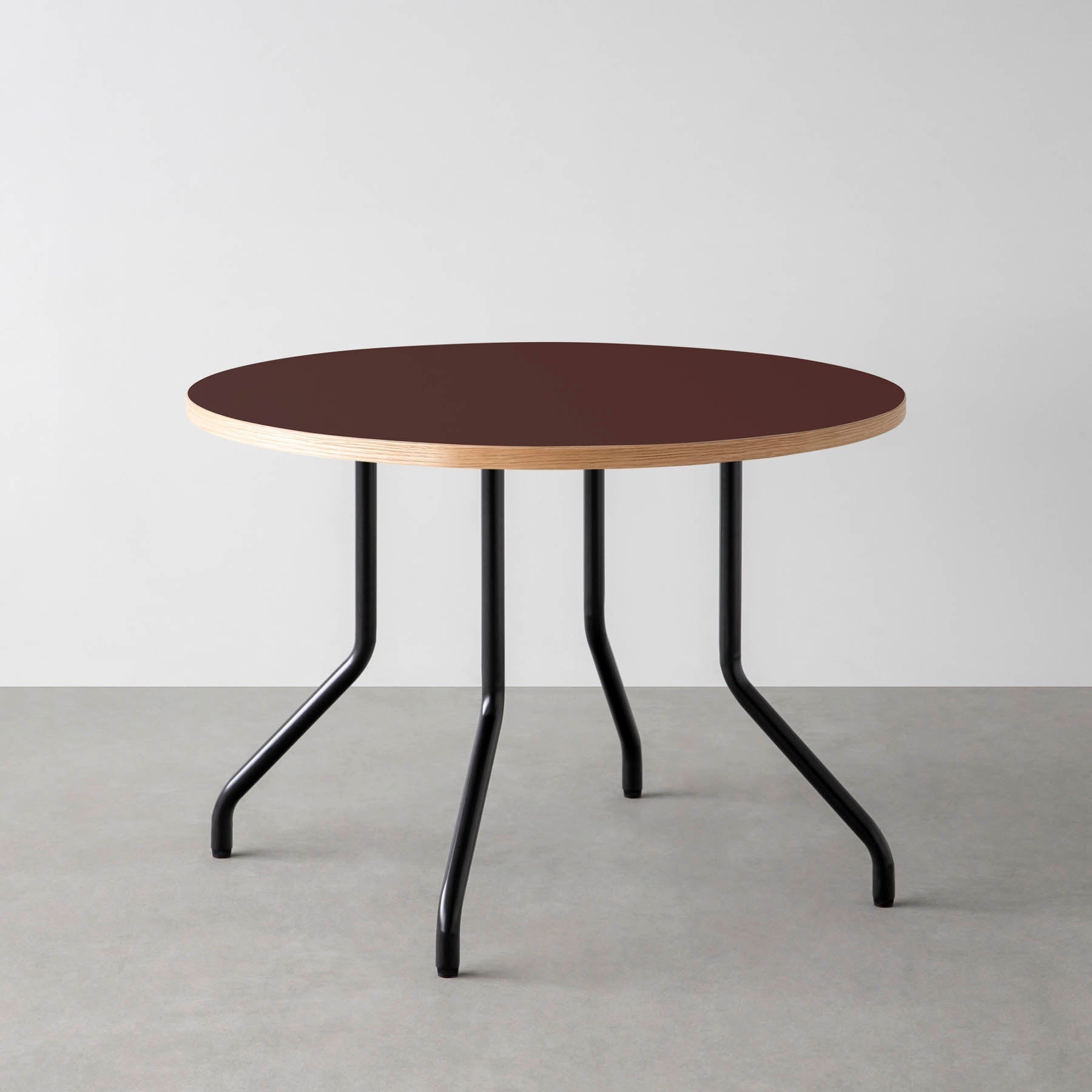 スマート造作カフェテーブル / リノリウム 全32色　黒スチール脚 4本脚 × ラウンド φ81 - 100