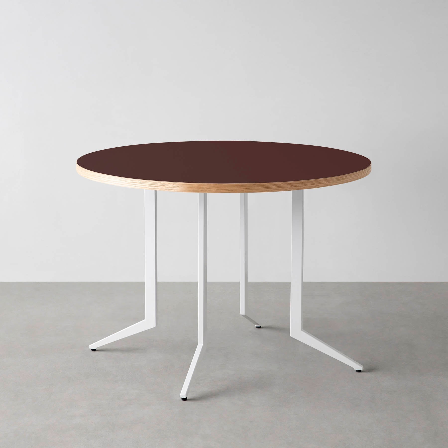 スマート造作カフェテーブル / リノリウム 全32色　白スチール脚 4本脚 × ラウンド φ81 - 100