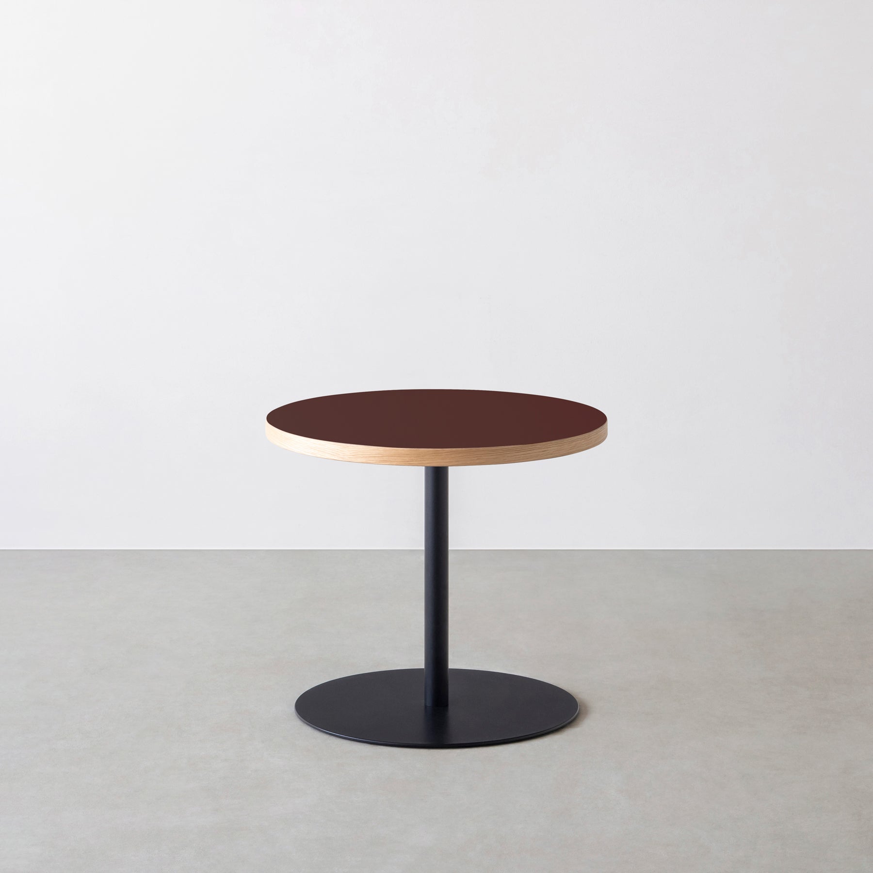 スマート造作カフェテーブル / リノリウム 全32色　黒スチール脚 1本脚 × ラウンド φ50 - 60