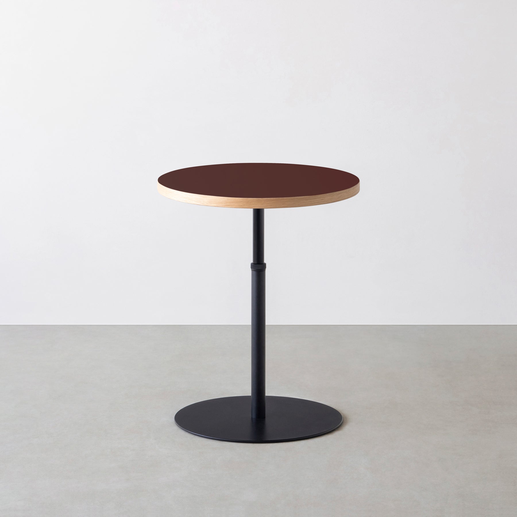 スマート造作カフェテーブル / リノリウム 全32色　黒スチール脚 1本脚 × ラウンド φ50 - 60