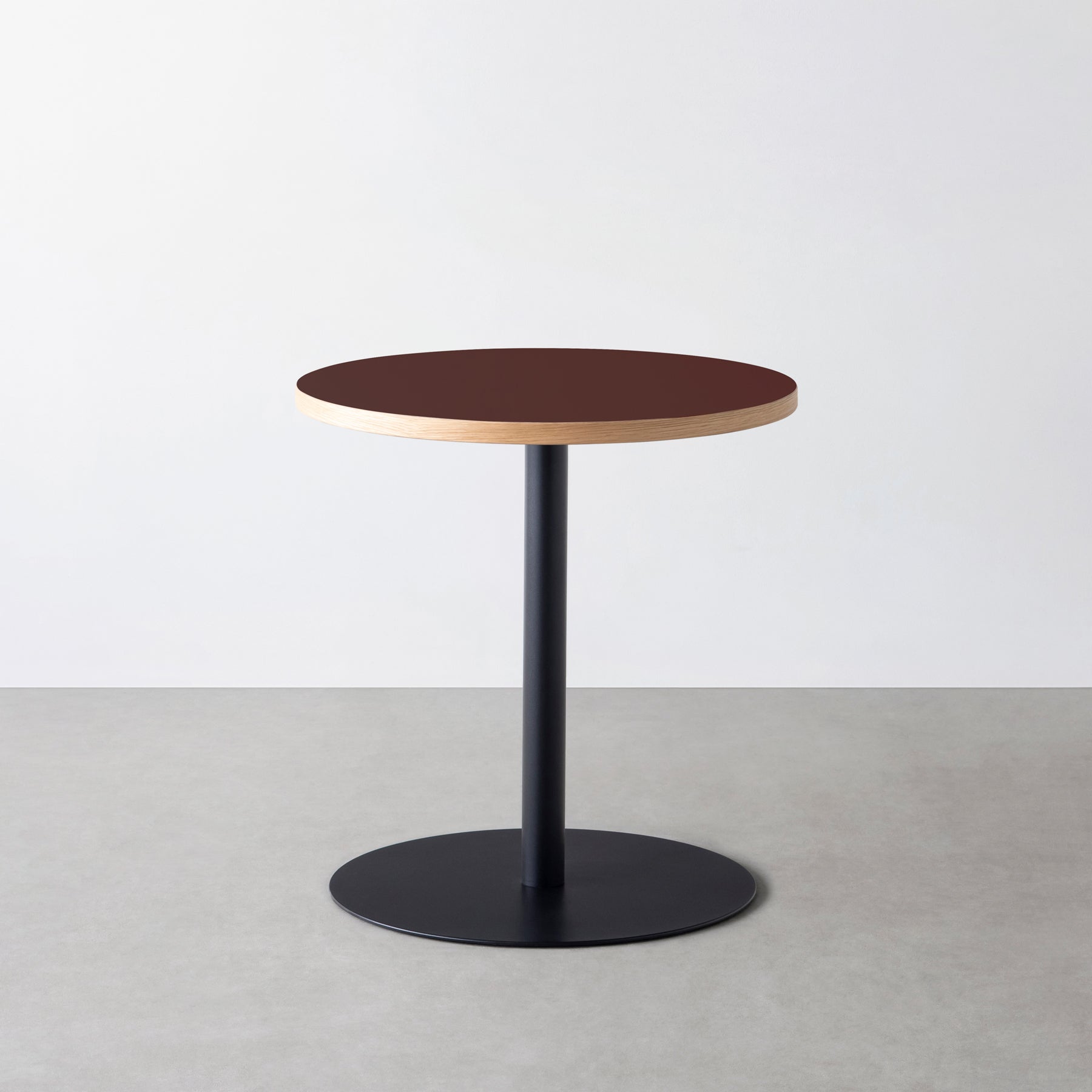 スマート造作カフェテーブル / リノリウム 全32色　黒スチール脚 1本脚 × ラウンド φ61 - 70