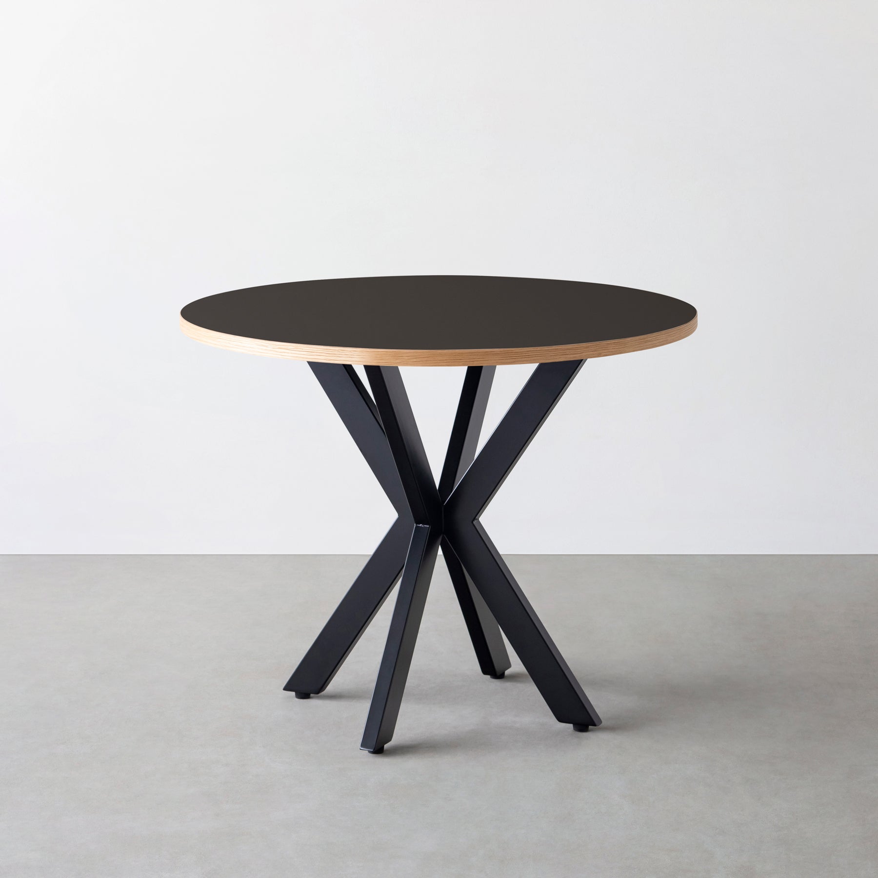 スマート造作カフェテーブル / リノリウム 全32色　黒スチール脚 カフェX × ラウンド φ81 - 90