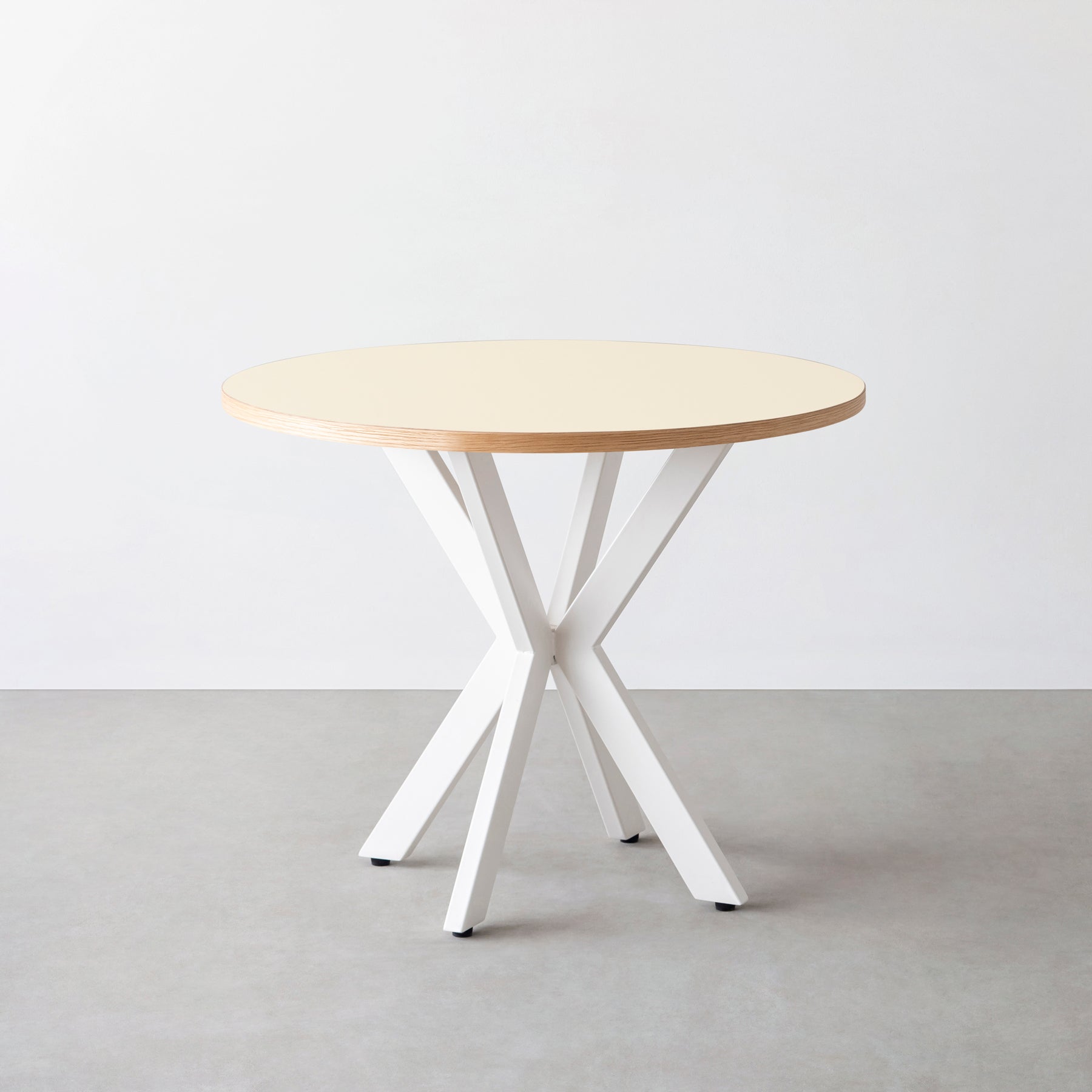 スマート造作カフェテーブル / リノリウム 全32色　白スチール脚 カフェX × ラウンド φ81 - 90