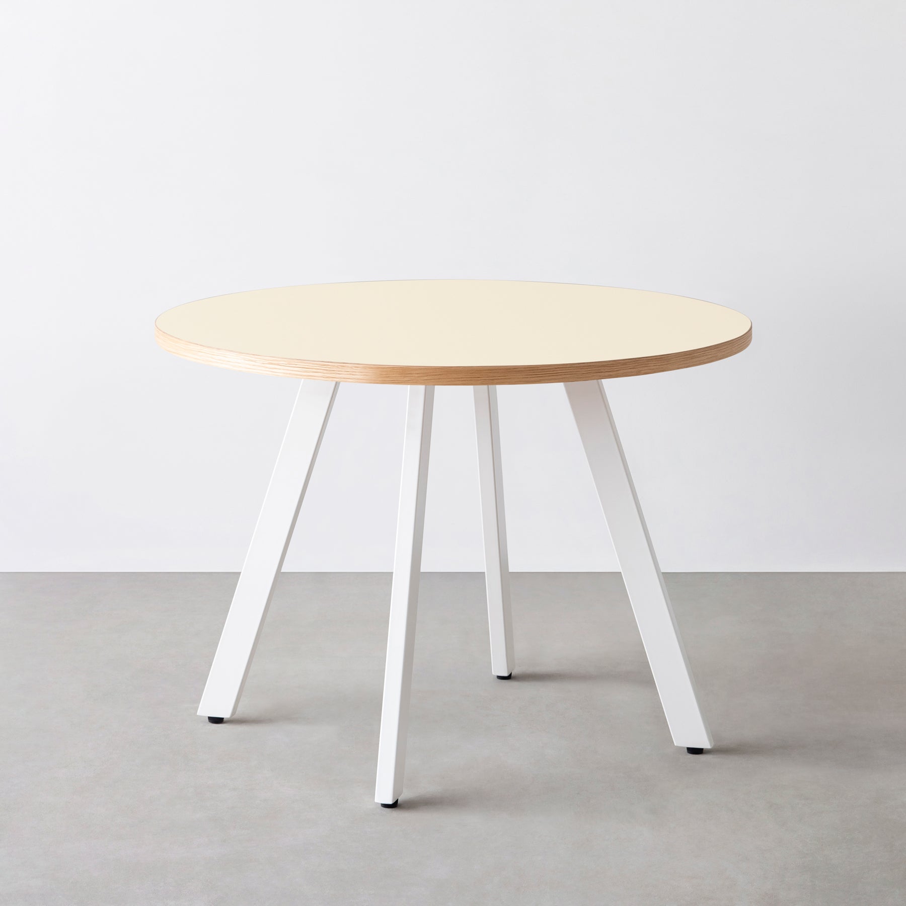 スマート造作カフェテーブル / リノリウム 全32色　白スチール脚 4本脚 × ラウンド φ81 - 100