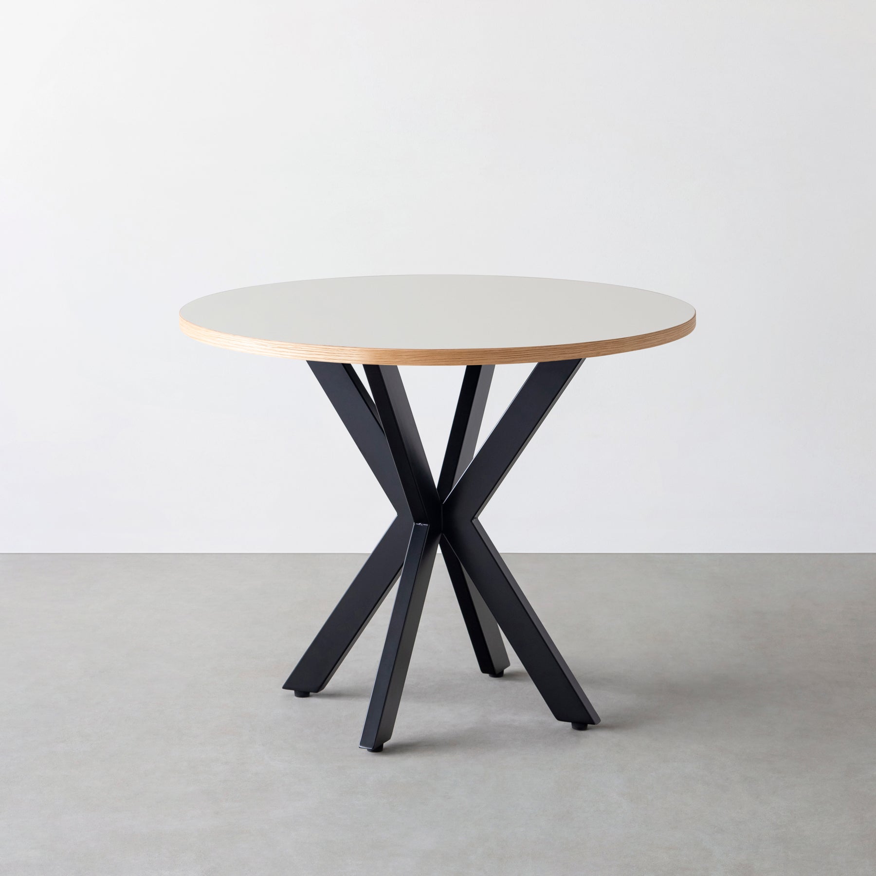 スマート造作カフェテーブル / リノリウム 全32色　黒スチール脚 カフェX × ラウンド φ81 - 90