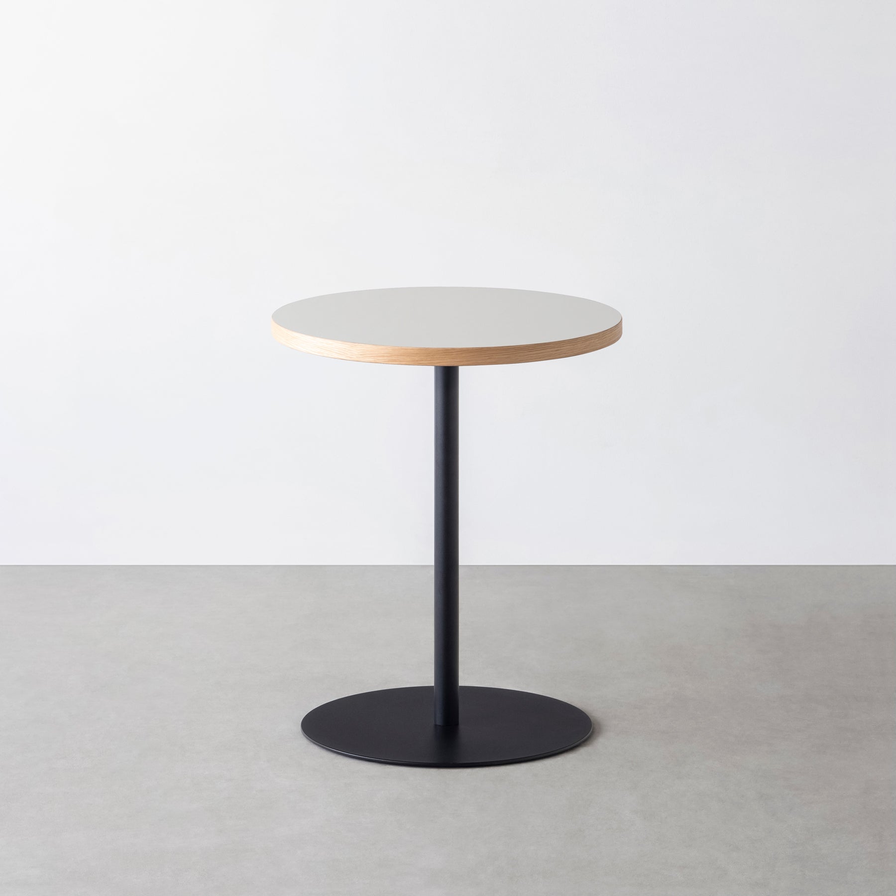 スマート造作カフェテーブル / リノリウム 全32色　黒スチール脚 1本脚 × ラウンド φ50 - 60