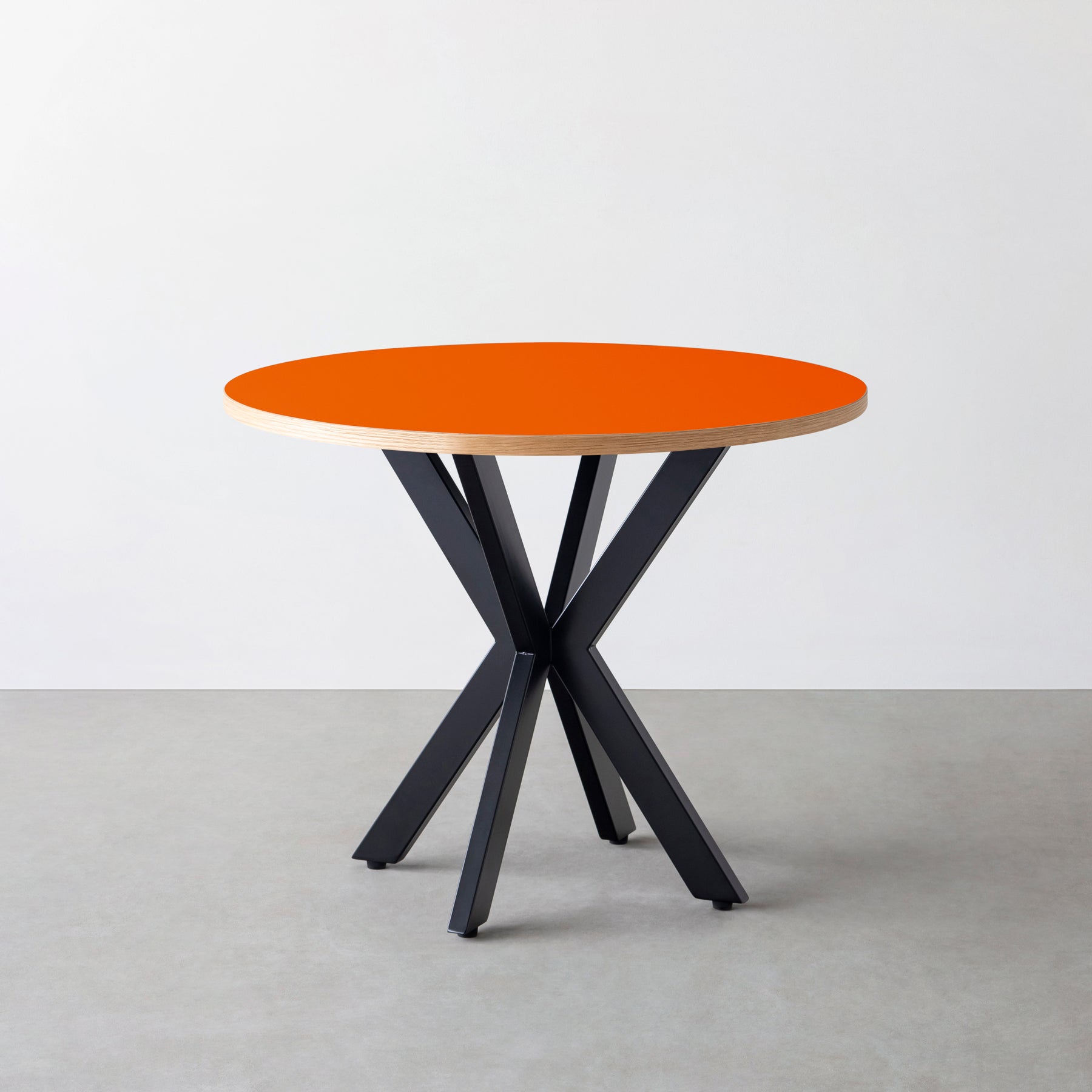 スマート造作カフェテーブル / リノリウム 全32色　黒スチール脚 カフェX × ラウンド φ81 - 90