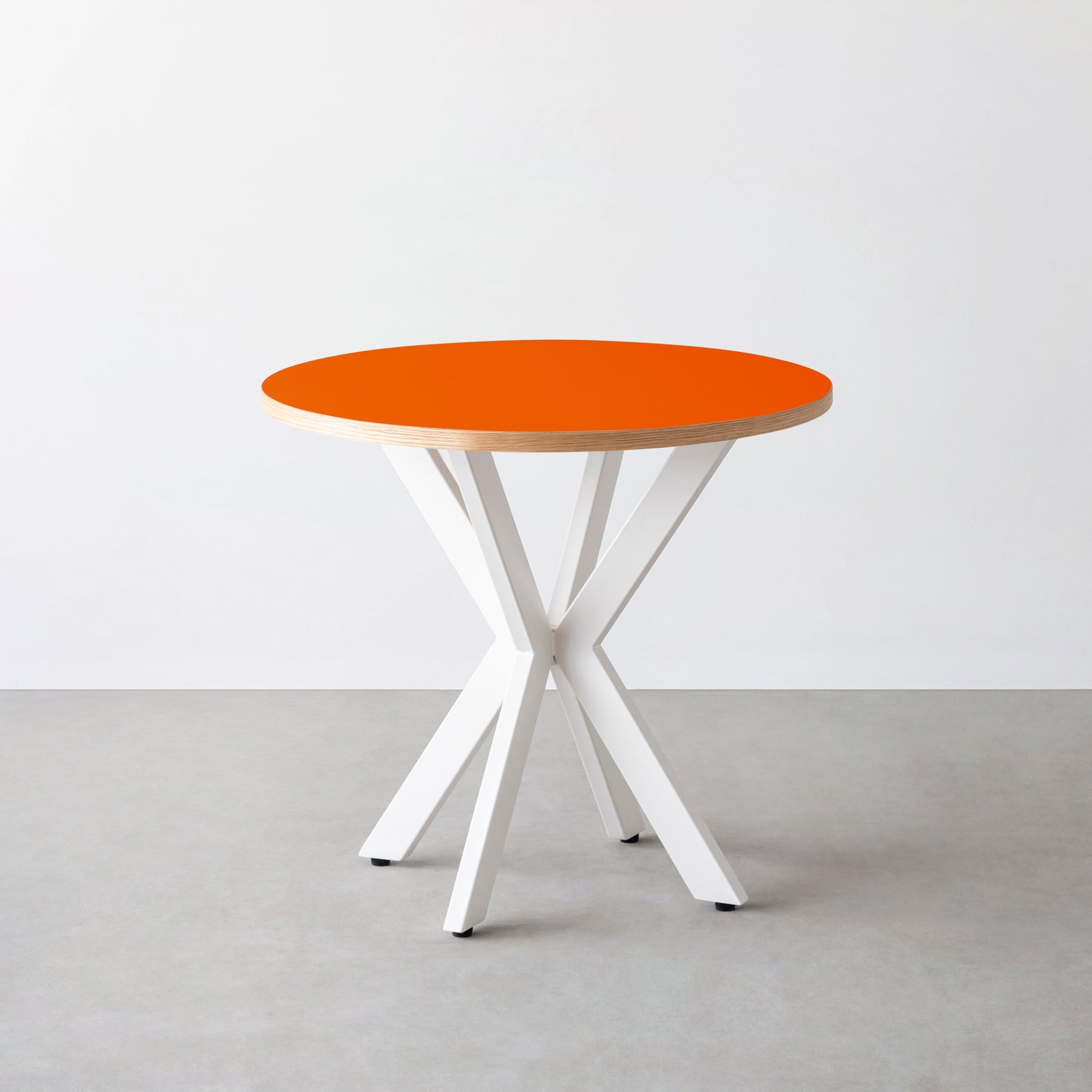 スマート造作カフェテーブル / リノリウム 全32色　白スチール脚 カフェX × ラウンド φ71 - 80