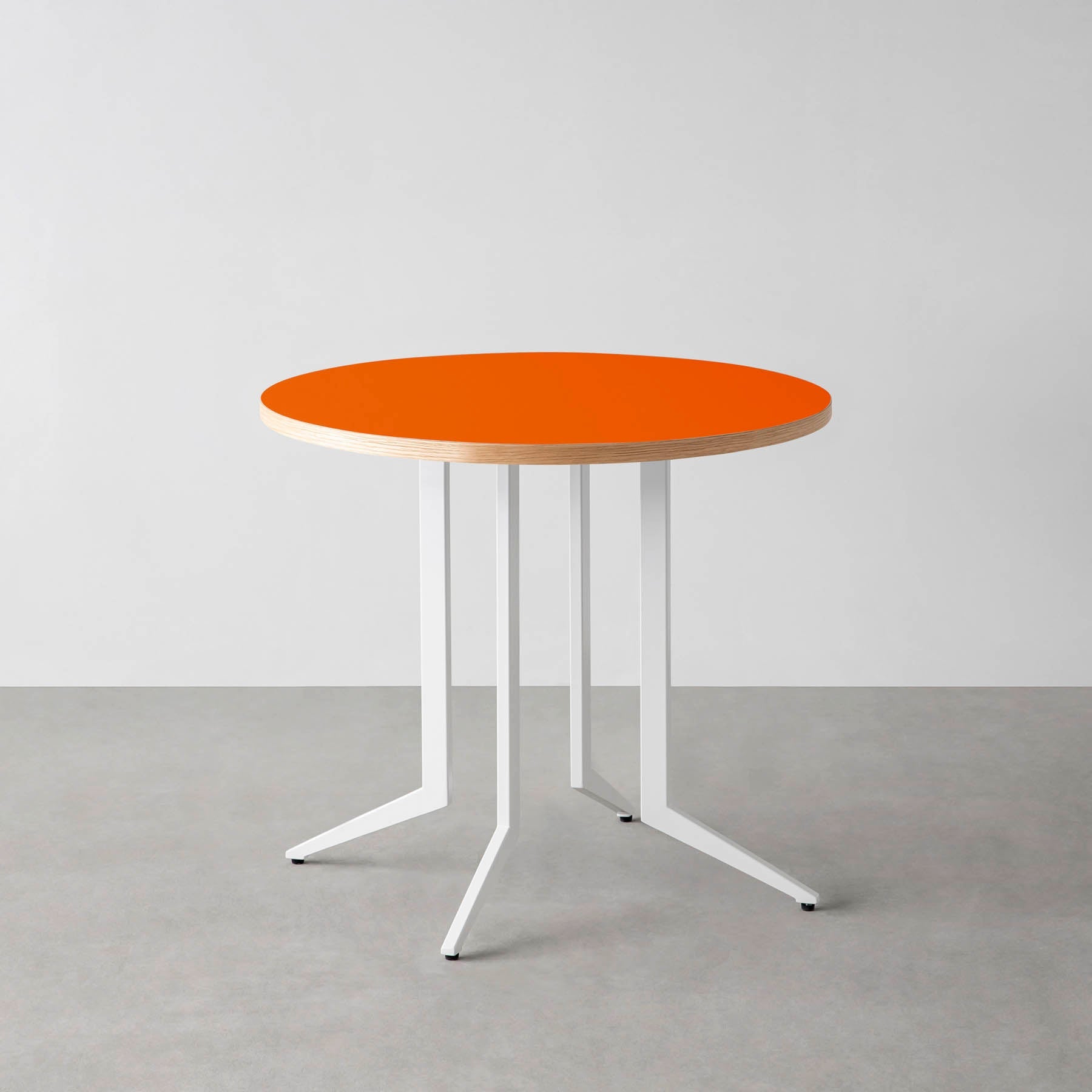 スマート造作カフェテーブル / リノリウム 全32色　白スチール脚 4本脚 × ラウンド φ61 - 80