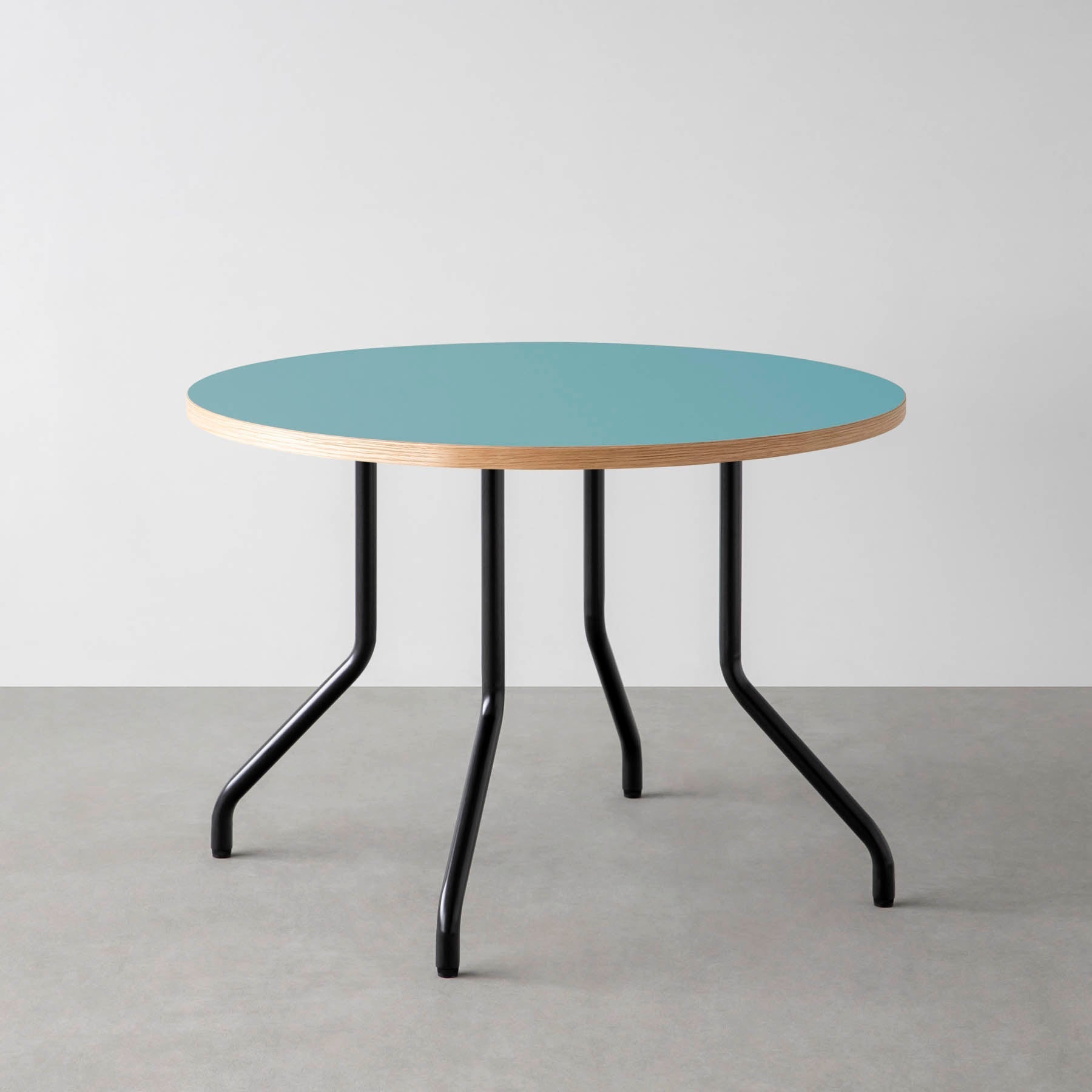 スマート造作カフェテーブル / リノリウム 全32色　黒スチール脚 4本脚 × ラウンド φ81 - 100