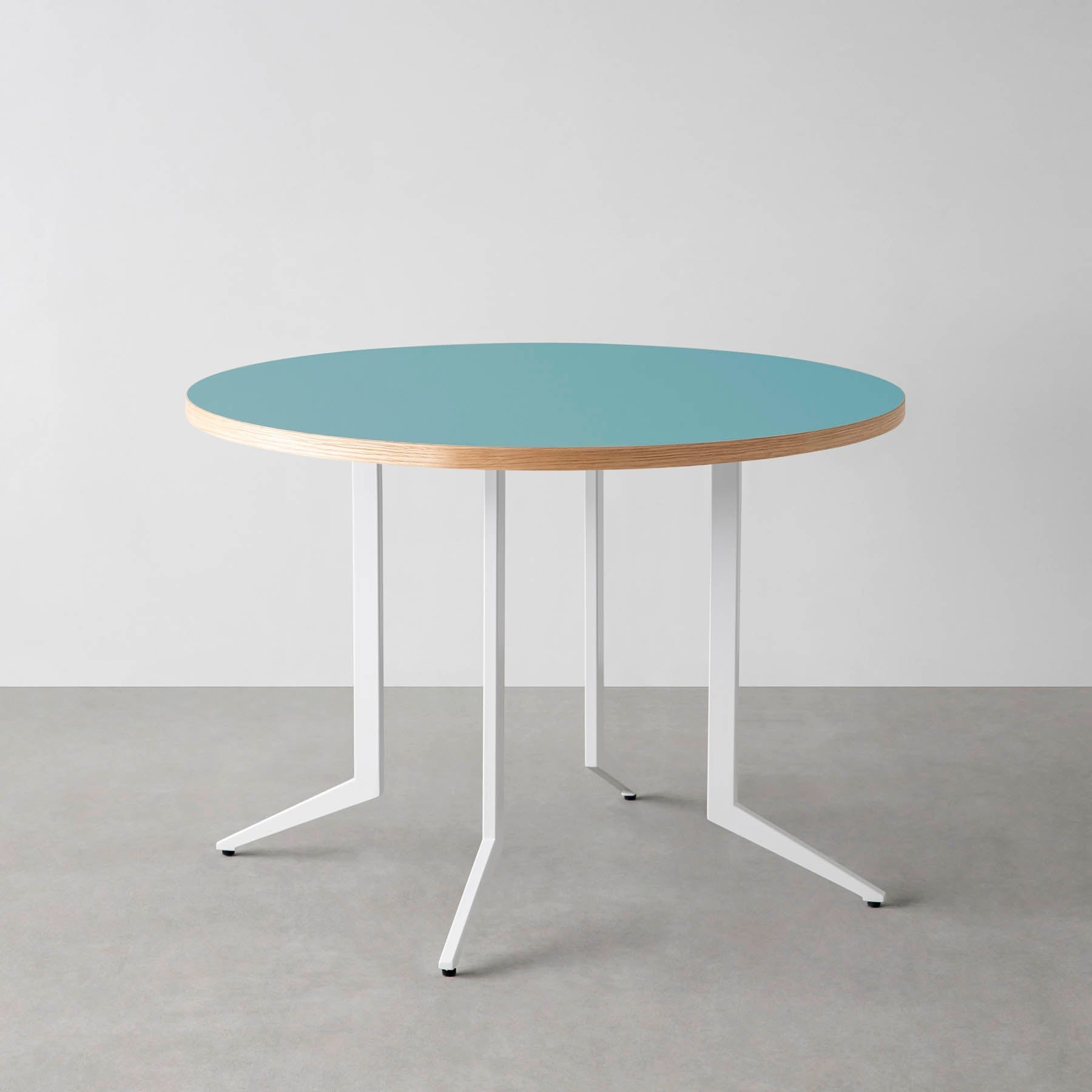 スマート造作カフェテーブル / リノリウム 全32色　白スチール脚 4本脚 × ラウンド φ81 - 100