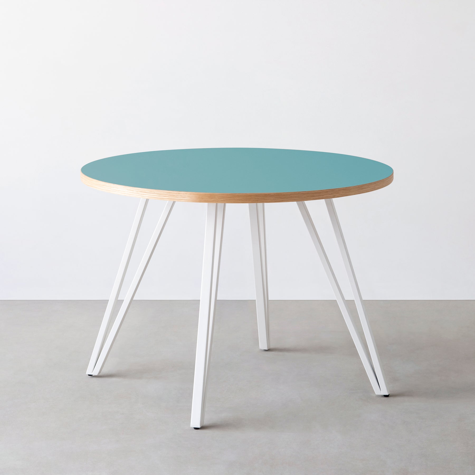 スマート造作カフェテーブル / リノリウム 全32色　白スチール脚 4本脚 × ラウンド φ81 - 100