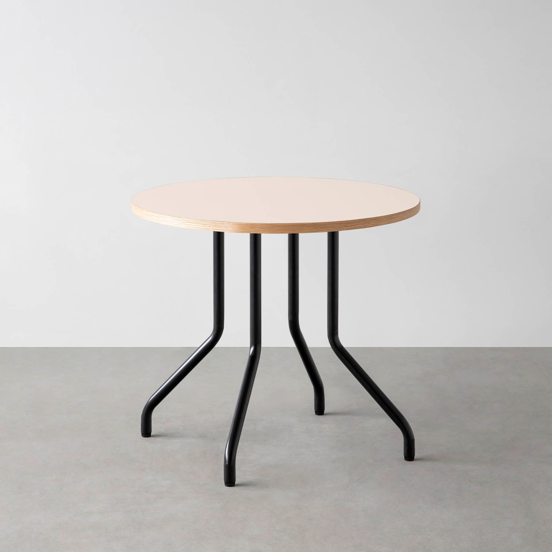 スマート造作カフェテーブル / リノリウム 全32色　黒スチール脚 4本脚 × ラウンド φ61 - 80