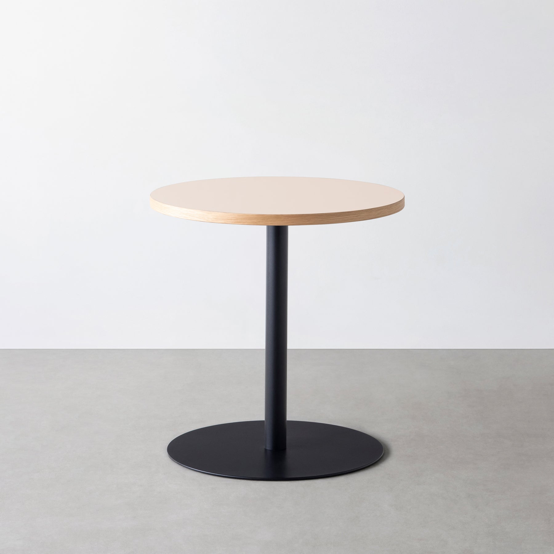 スマート造作カフェテーブル / リノリウム 全32色　黒スチール脚 1本脚 × ラウンド φ61 - 70