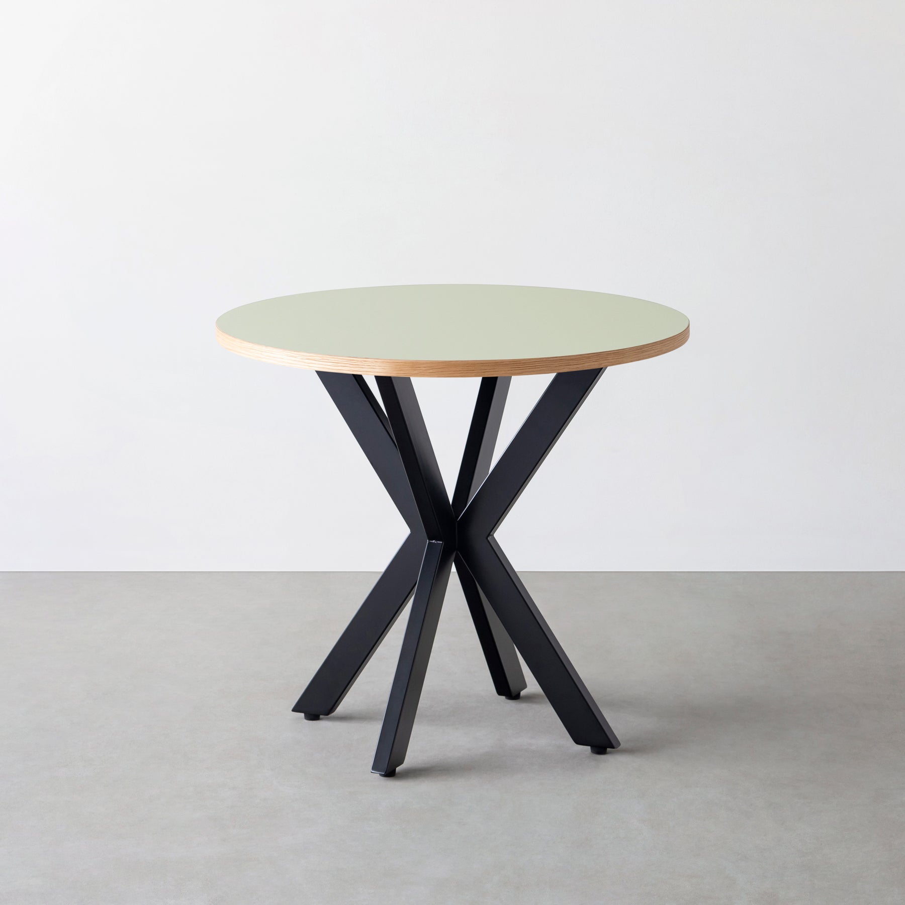 スマート造作カフェテーブル / リノリウム 全32色　黒スチール脚 カフェX × ラウンド φ71 - 80