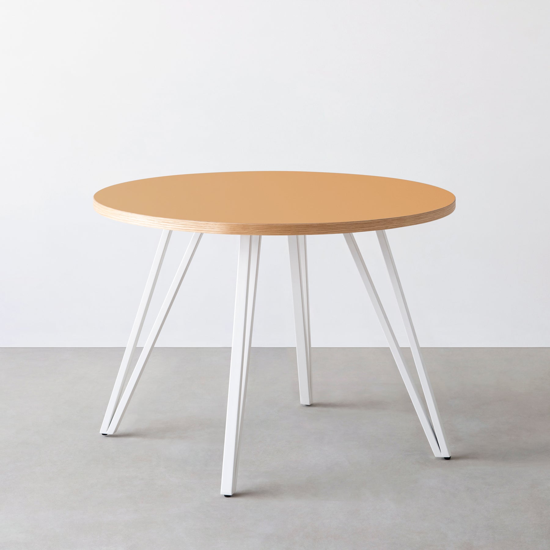 スマート造作カフェテーブル / リノリウム 全32色　白スチール脚 4本脚 × ラウンド φ81 - 100