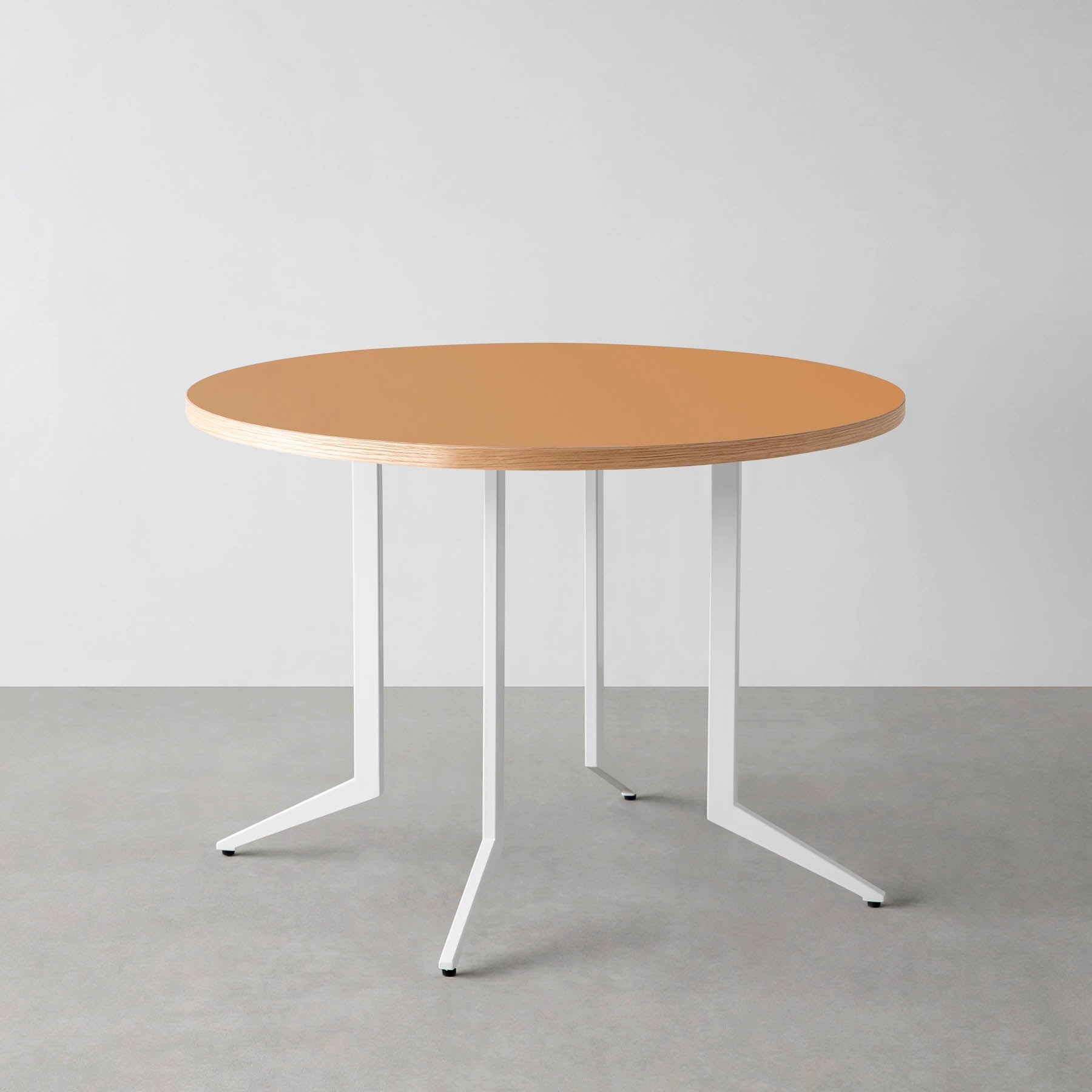 スマート造作カフェテーブル / リノリウム 全32色　白スチール脚 4本脚 × ラウンド φ81 - 100