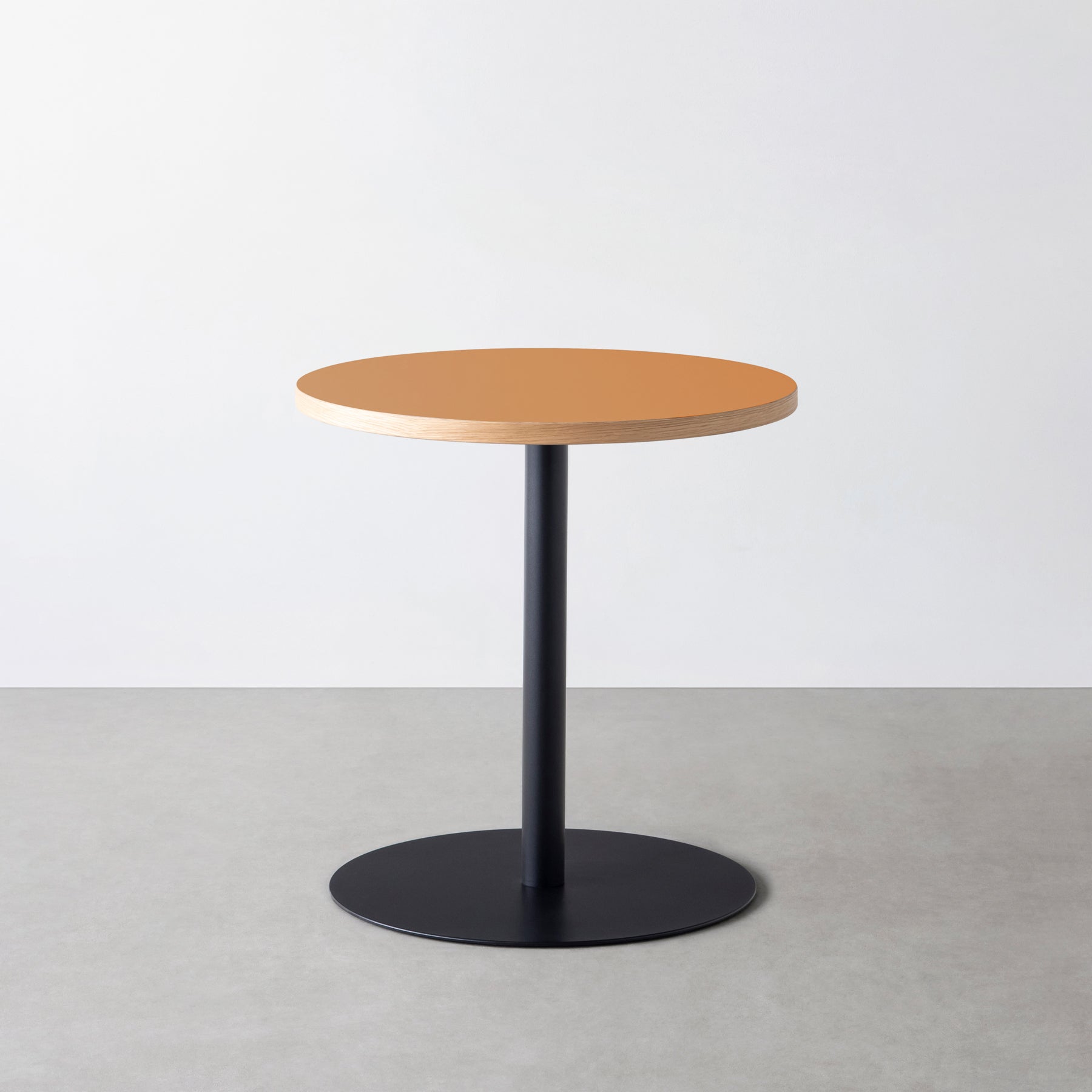 スマート造作カフェテーブル / リノリウム 全32色　黒スチール脚 1本脚 × ラウンド φ61 - 70