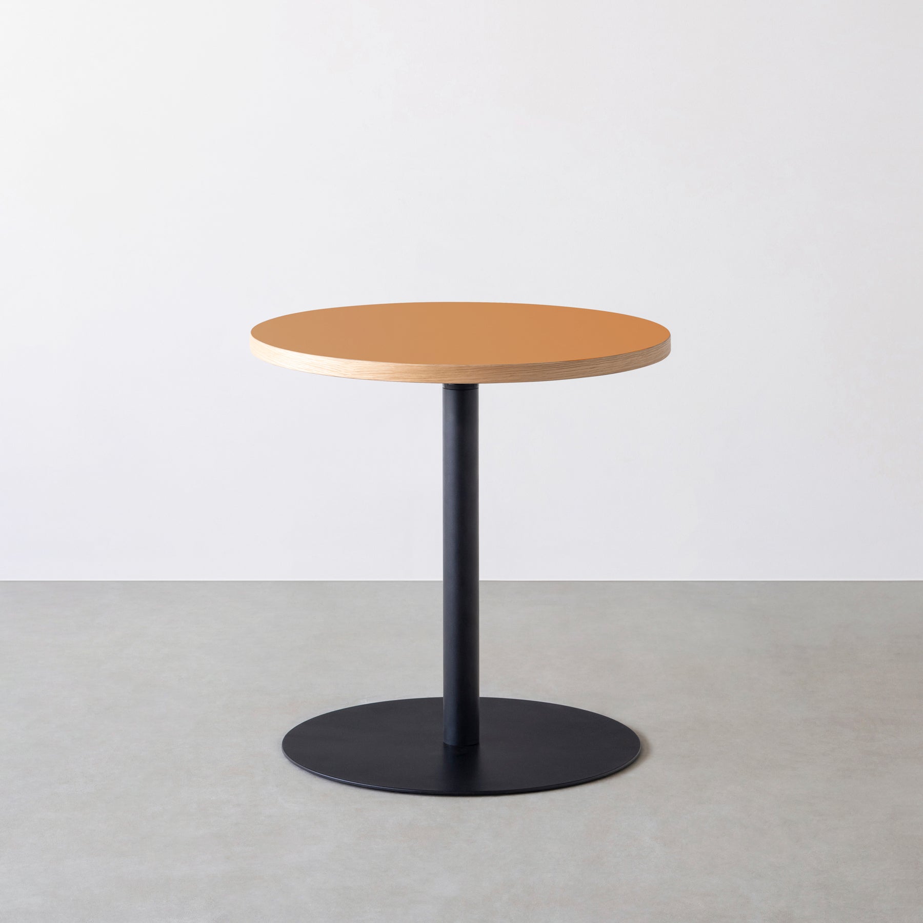 スマート造作カフェテーブル / リノリウム 全32色　黒スチール脚 1本脚 × ラウンド φ61 - 70